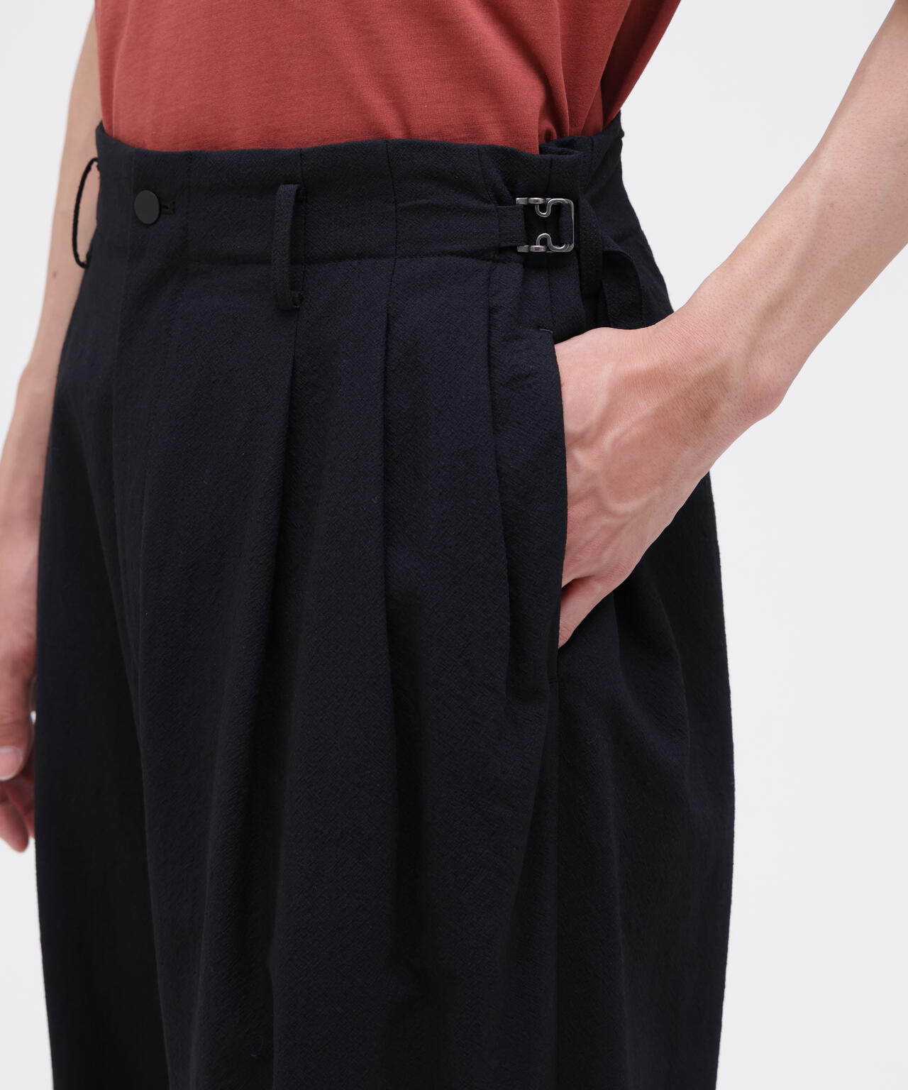 IRENISA / THREE TUCKS TAPERED PANTS