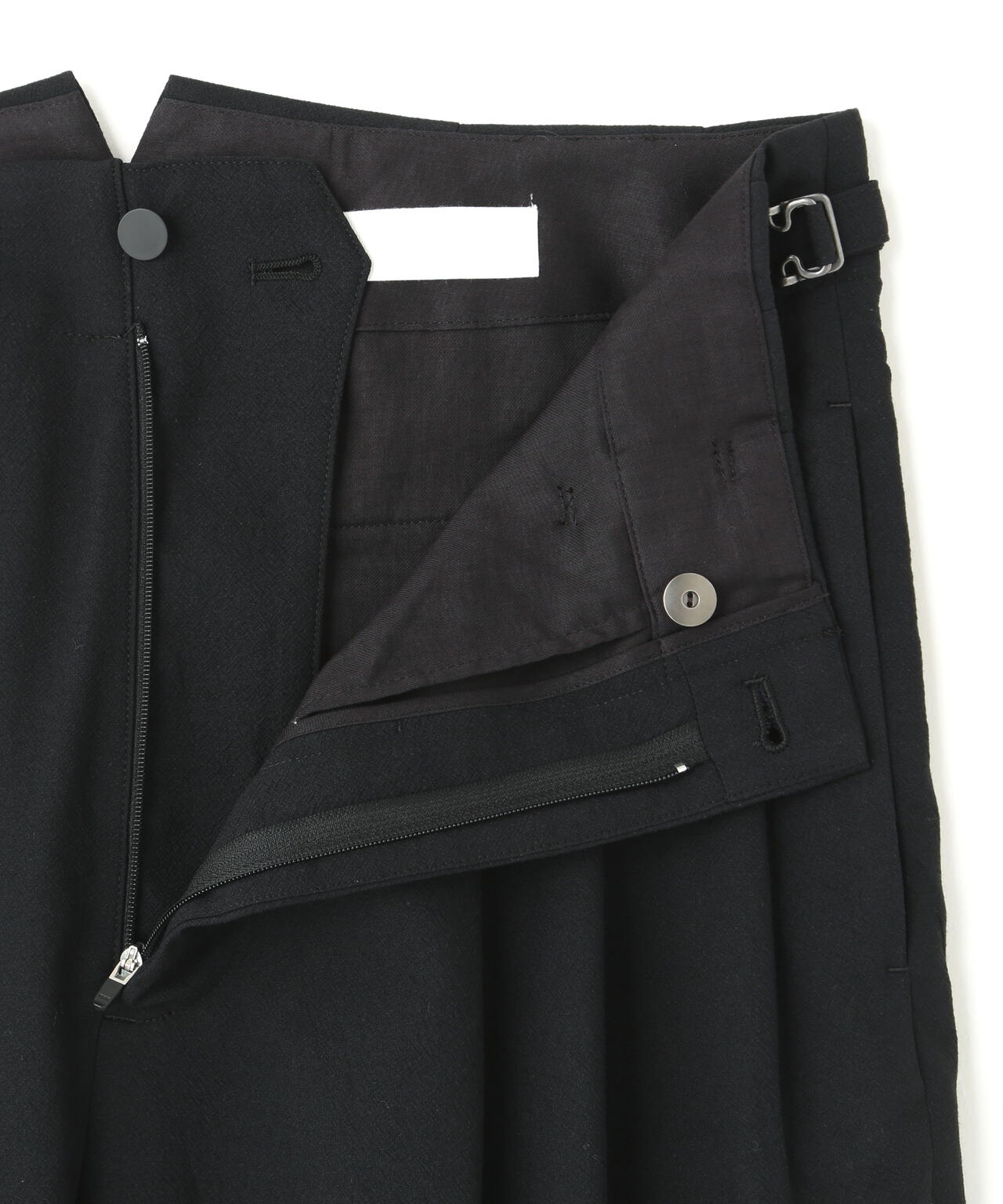 IRENISA / THREE TUCKS TAPERED PANTS