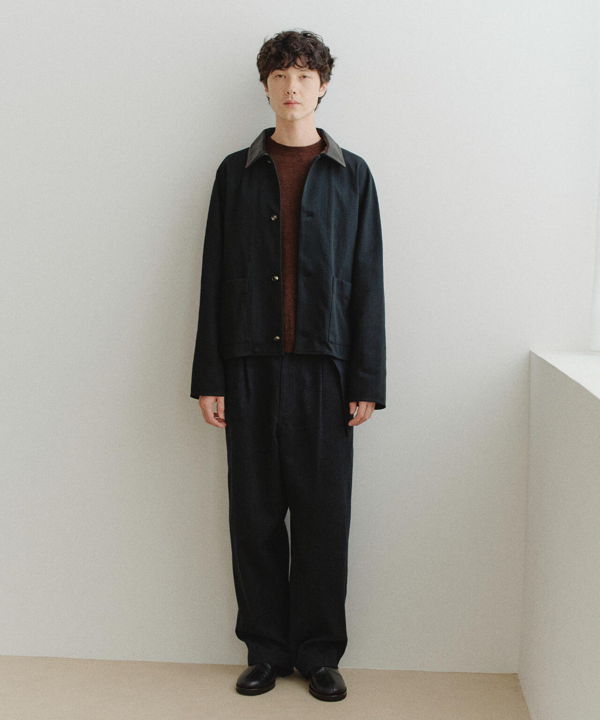 183cm C:90 W:76 H:90　着用サイズ 3