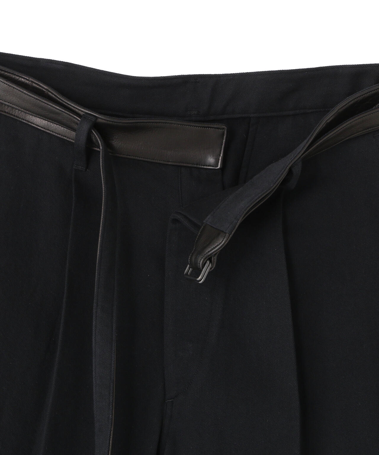 blurhms / DENIM-LEATHER BELTED TROUSERS MEN | THE LIBRARY（ザ