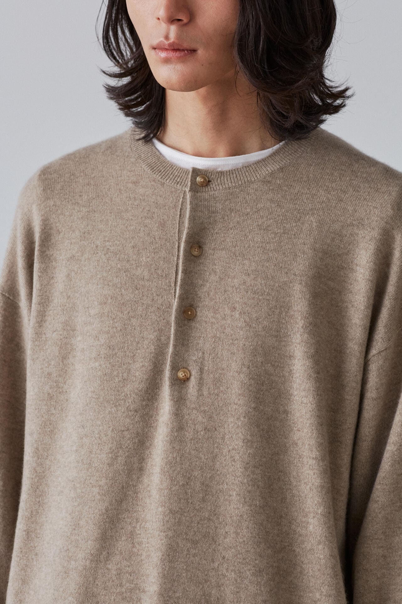 YLÈVE / CASHMERE KN HENRY NECK P/O | YLÈVE（イレーヴ） ｜【公式