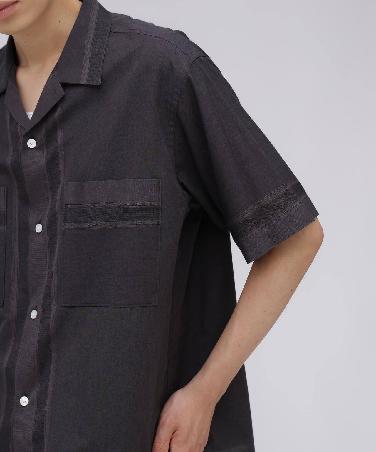 YLEVE / DOBBY STRIPE CHAMBRAY OPEN COLLAR SHIRT | YLÈVE（イレーヴ