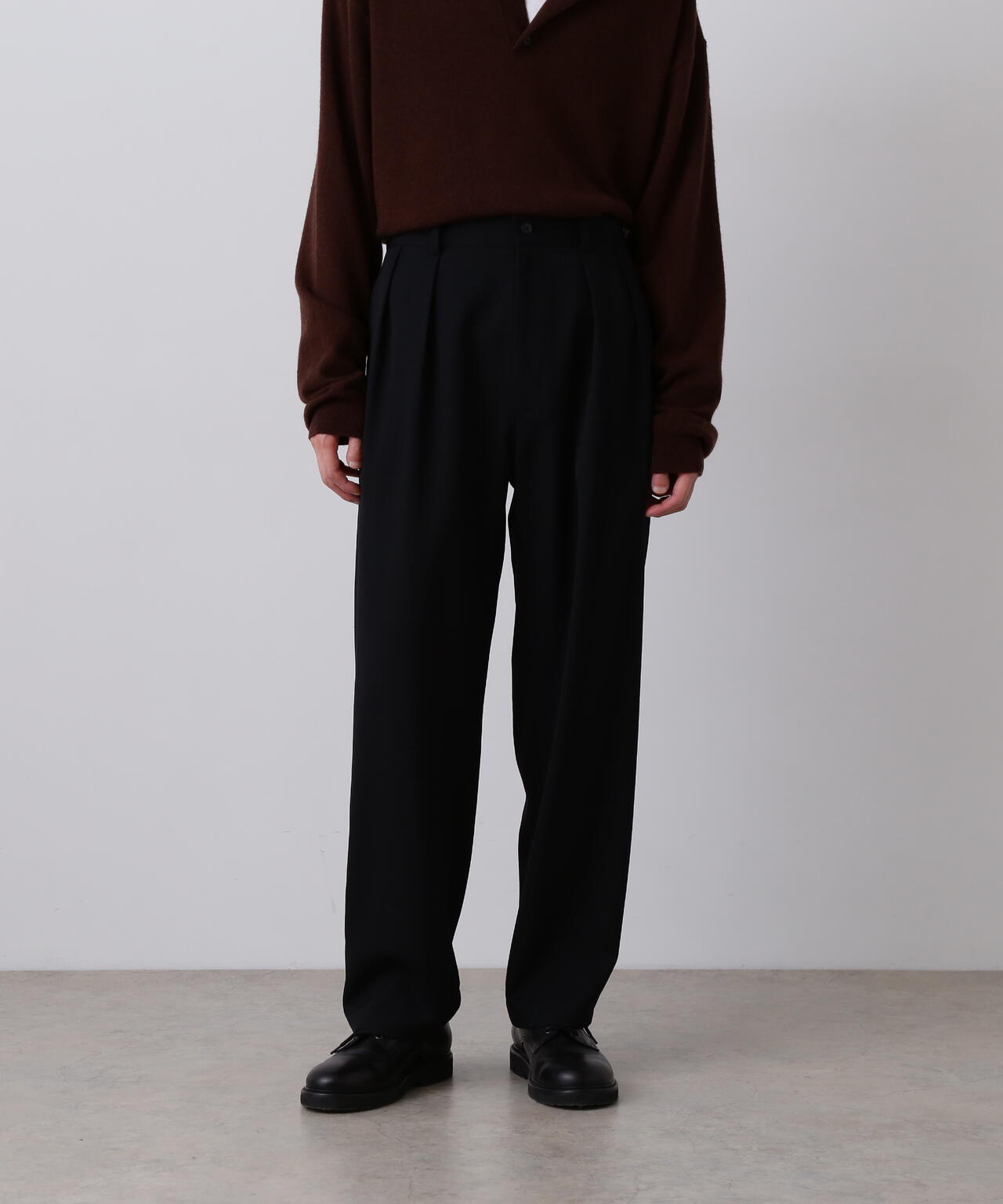 YLÈVE / MERINO WOOL TWILL 2 TUCK TROUSERS | YLÈVE（イレーヴ