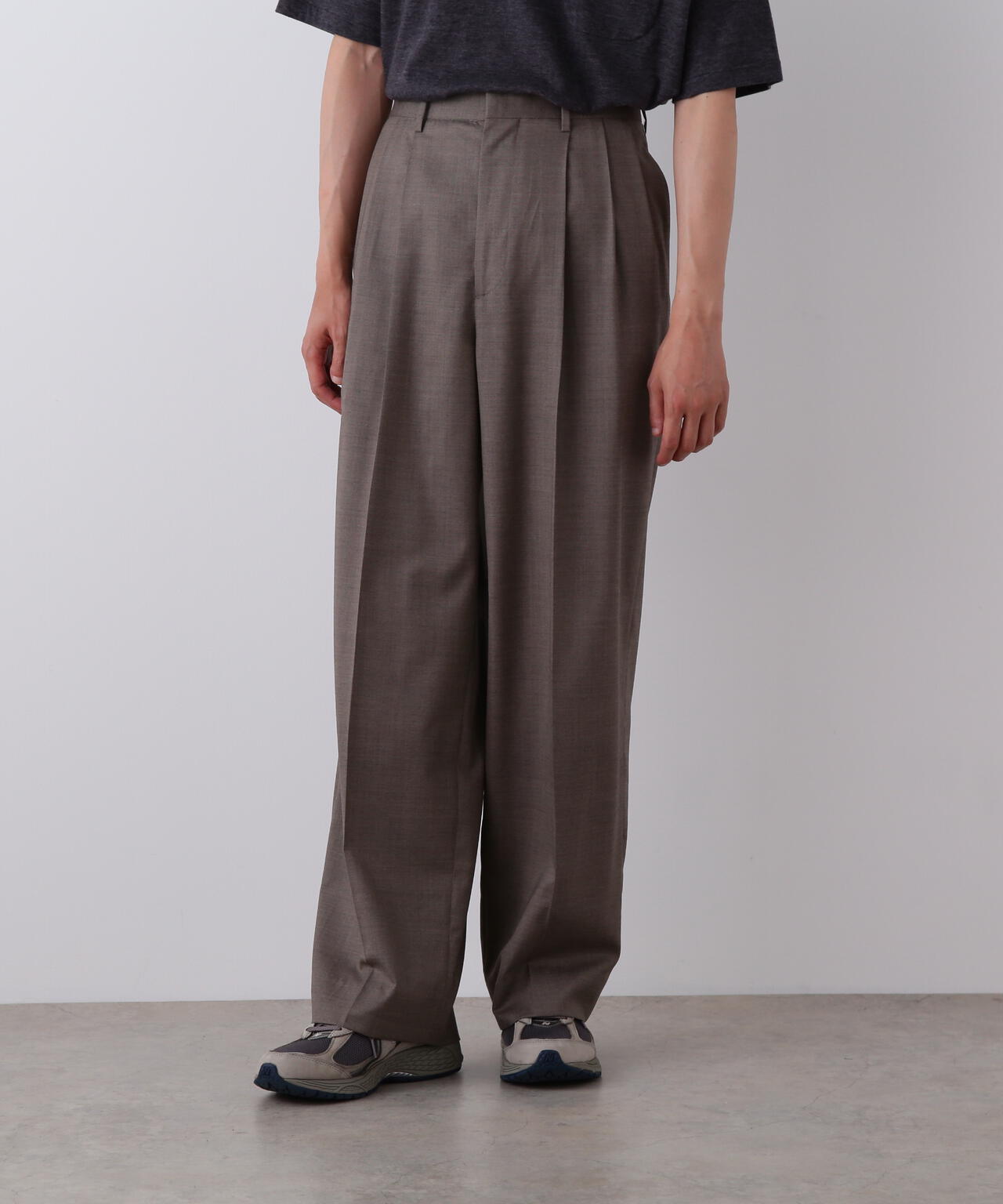 YLEVE / SUPER120'S CHAMBRAY WOOL 3TACK TROUSERS | YLÈVE（イレーヴ
