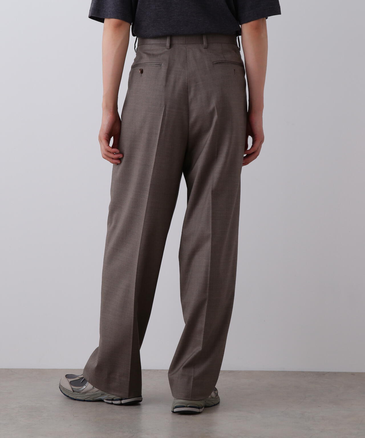 YLEVE / SUPER120'S CHAMBRAY WOOL 3TACK TROUSERS | YLÈVE（イレーヴ
