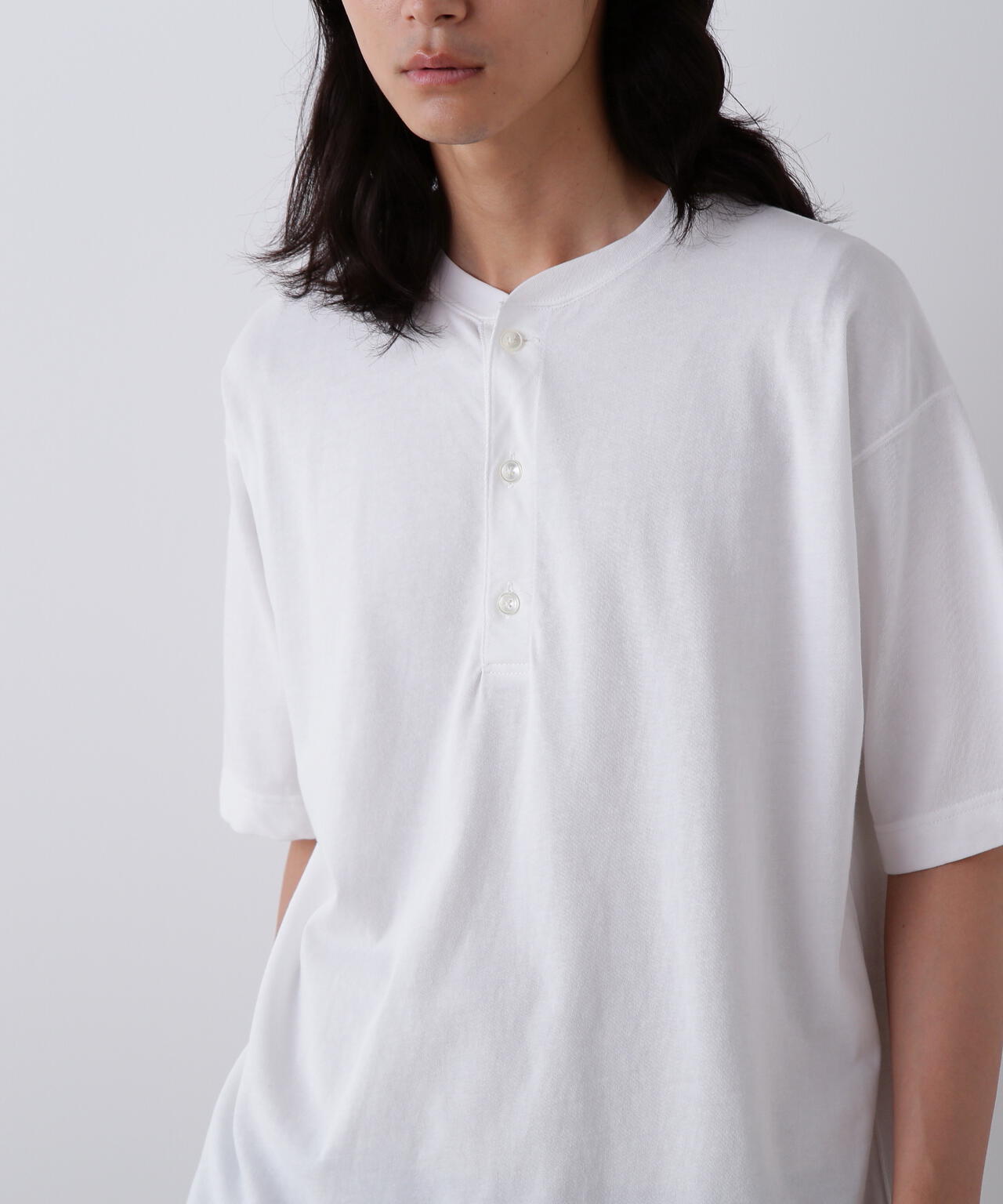 YLEVE / COTTON HIGH-TWISTED JERSEY HENRY NECK T-SHIRT | YLÈVE