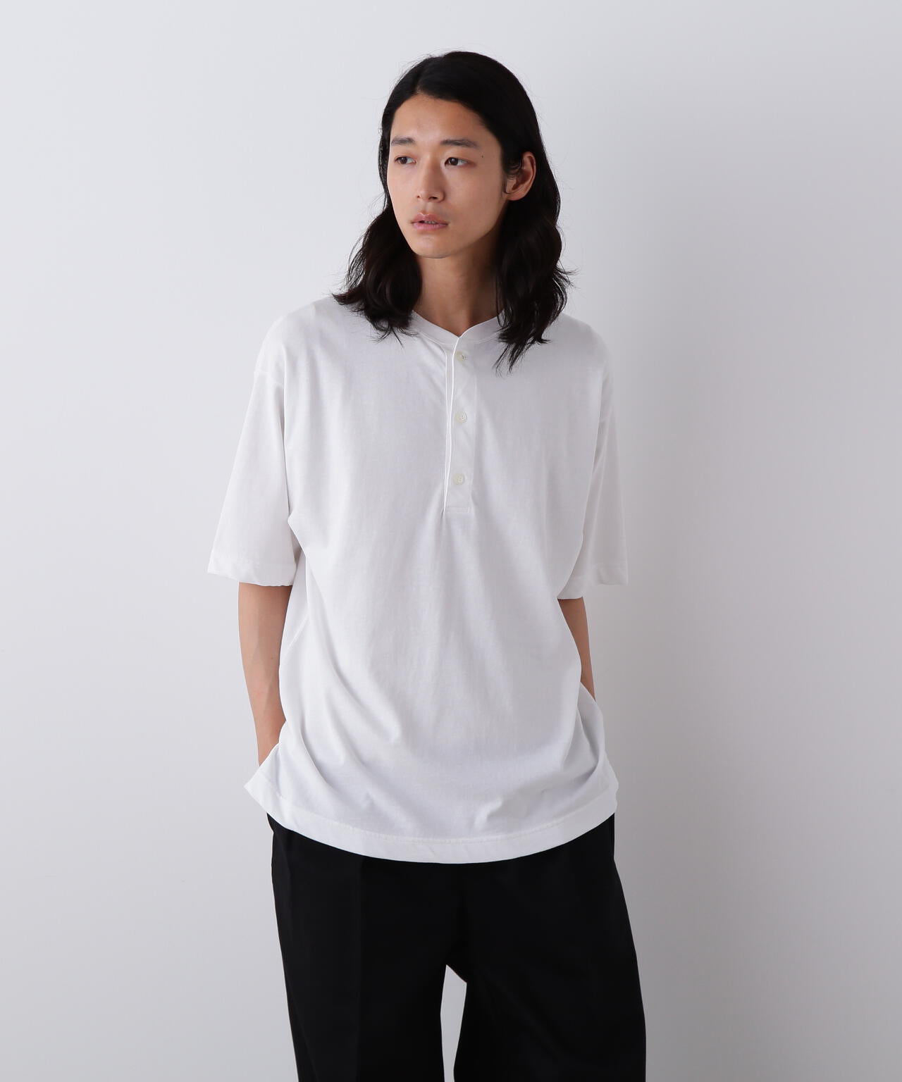 YLEVE / COTTON HIGH-TWISTED JERSEY HENRY NECK T-SHIRT | YLÈVE