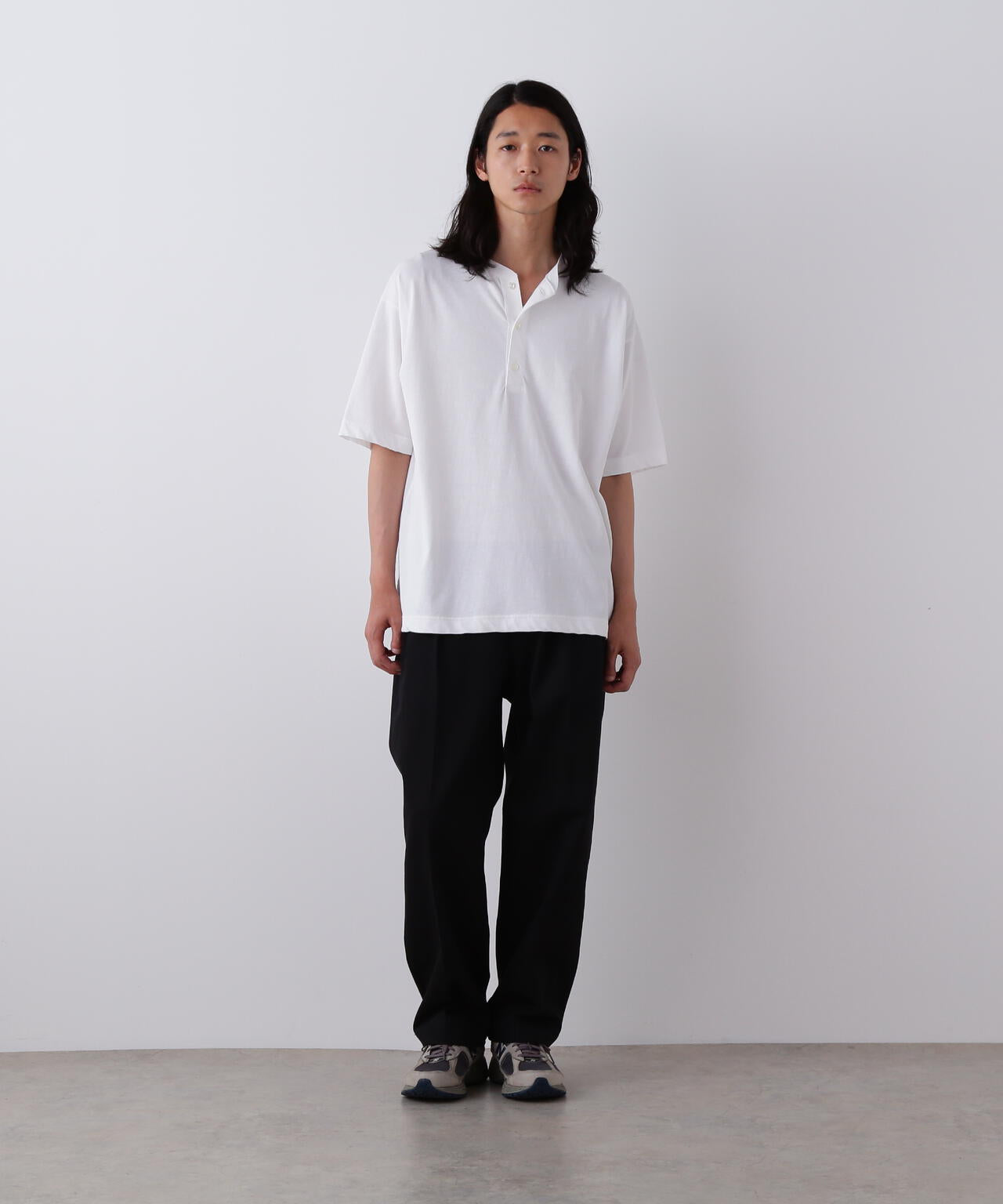 YLEVE / COTTON HIGH-TWISTED JERSEY HENRY NECK T-SHIRT | YLÈVE