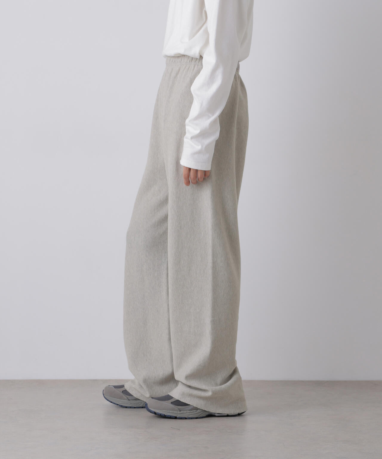 YLEVE / SUN-FADED COTTON SWEAT CUT-OFF PANTS | YLÈVE（イレーヴ