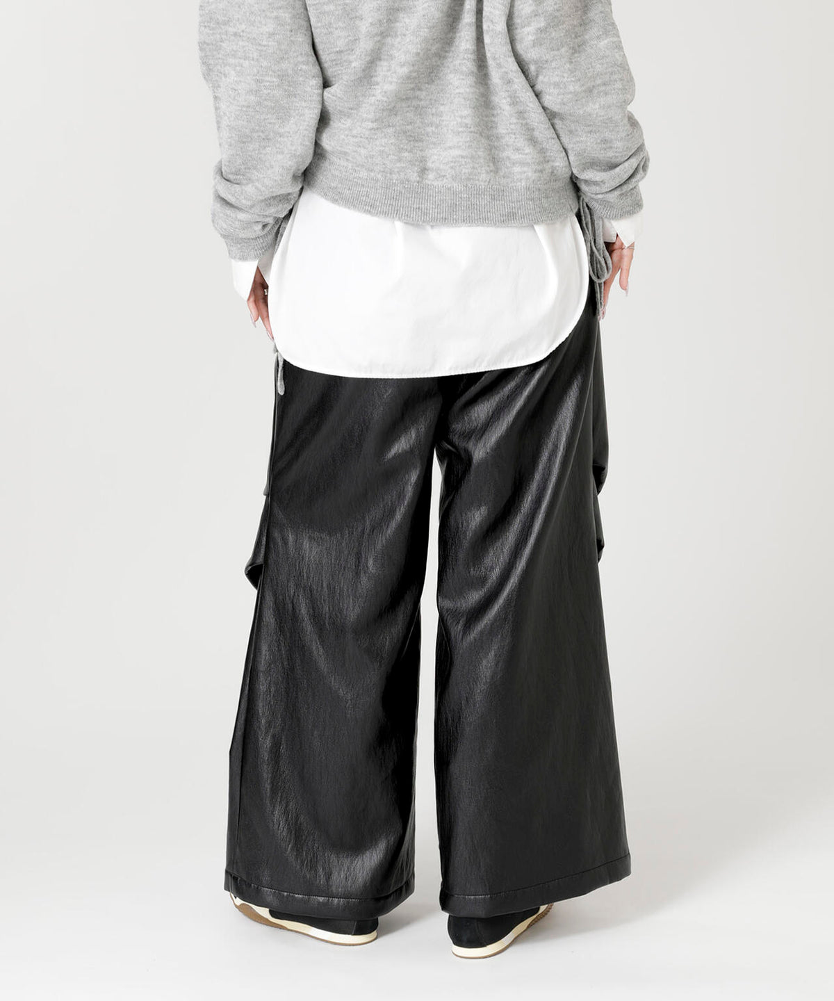 COATED WIDE TUCK PANTS