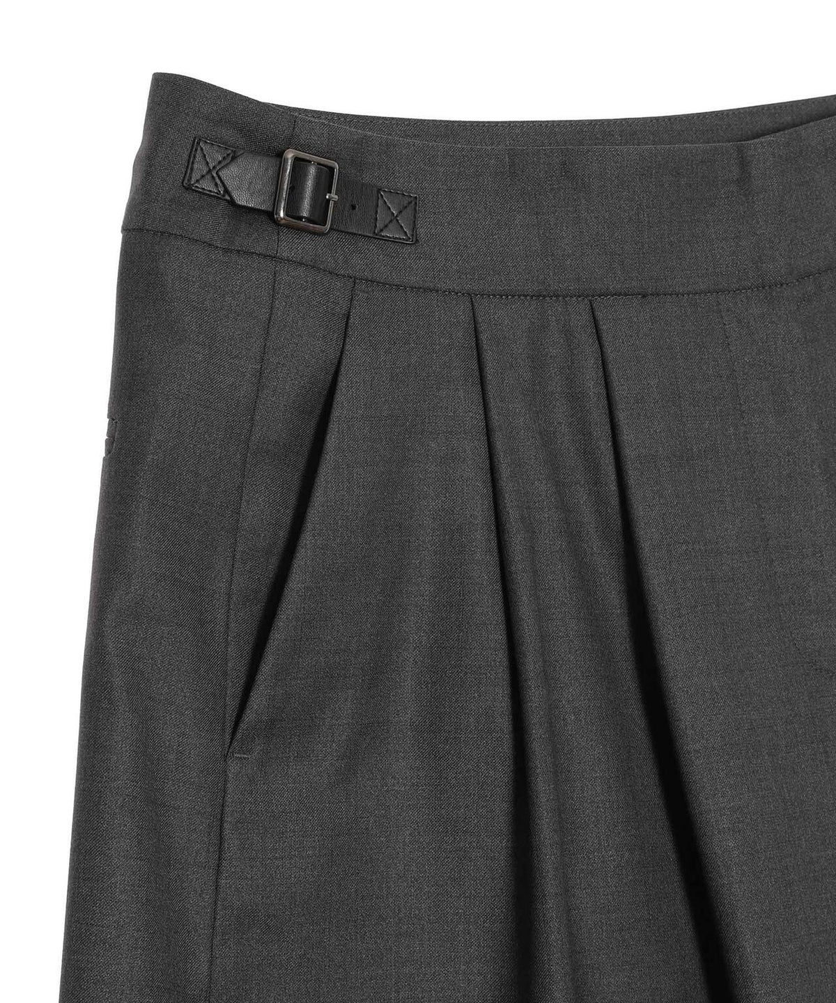 TAILORED SHORTS
