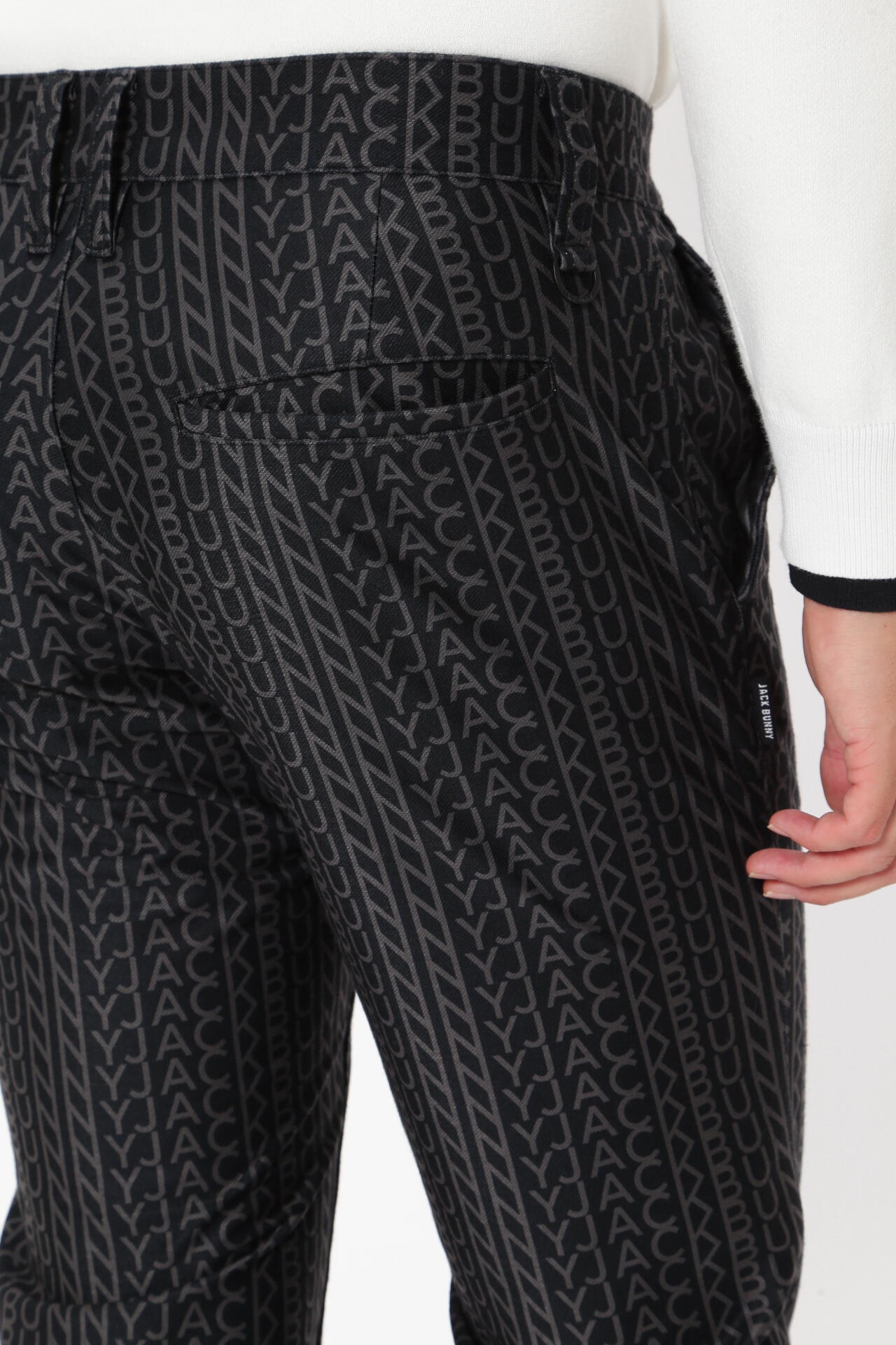 e7de26e3-0ce0-5fdf-bd41-4c4bc2fca0cc_Image