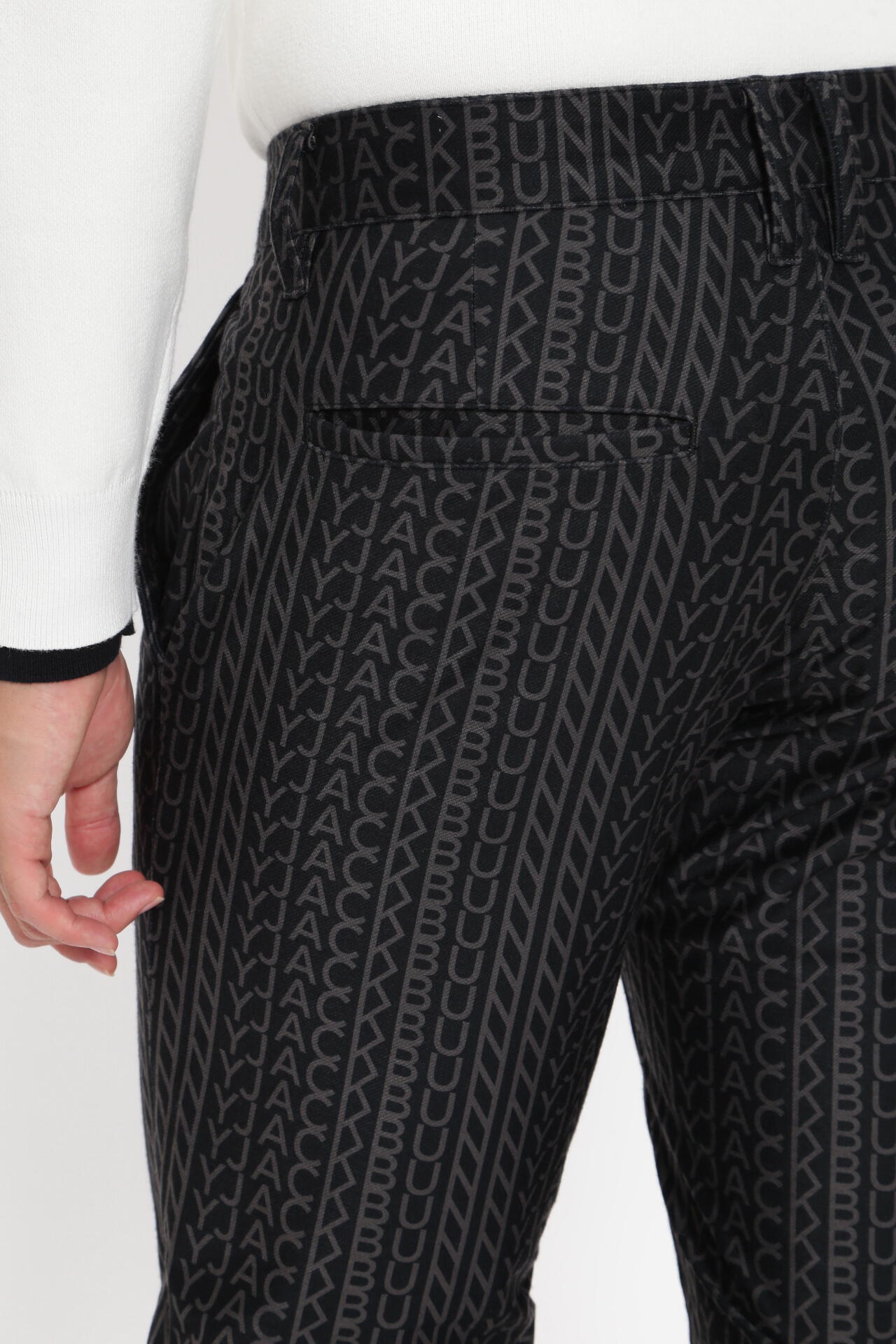 2ca2bbff-a1a0-58e9-91c7-a5759162ca90_Image