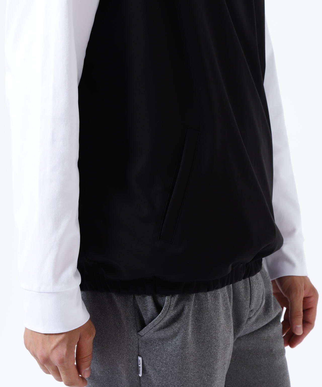 ライトスムースフルジップベスト