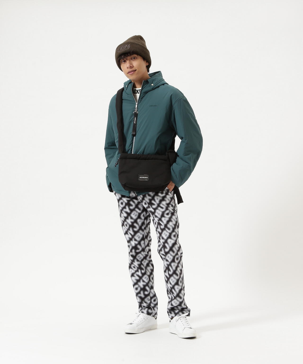 【新品未使用】JACK BUNNY（ジャックバニー） 中綿ブルゾン 黒 ブラック PEスムース ボンディング ツインブルゾン | Jack Bunny