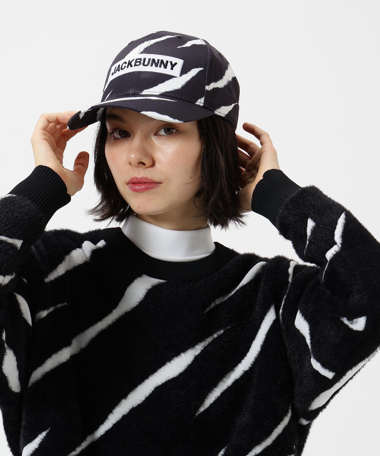 ボックスロゴキャップ (UNISEX)