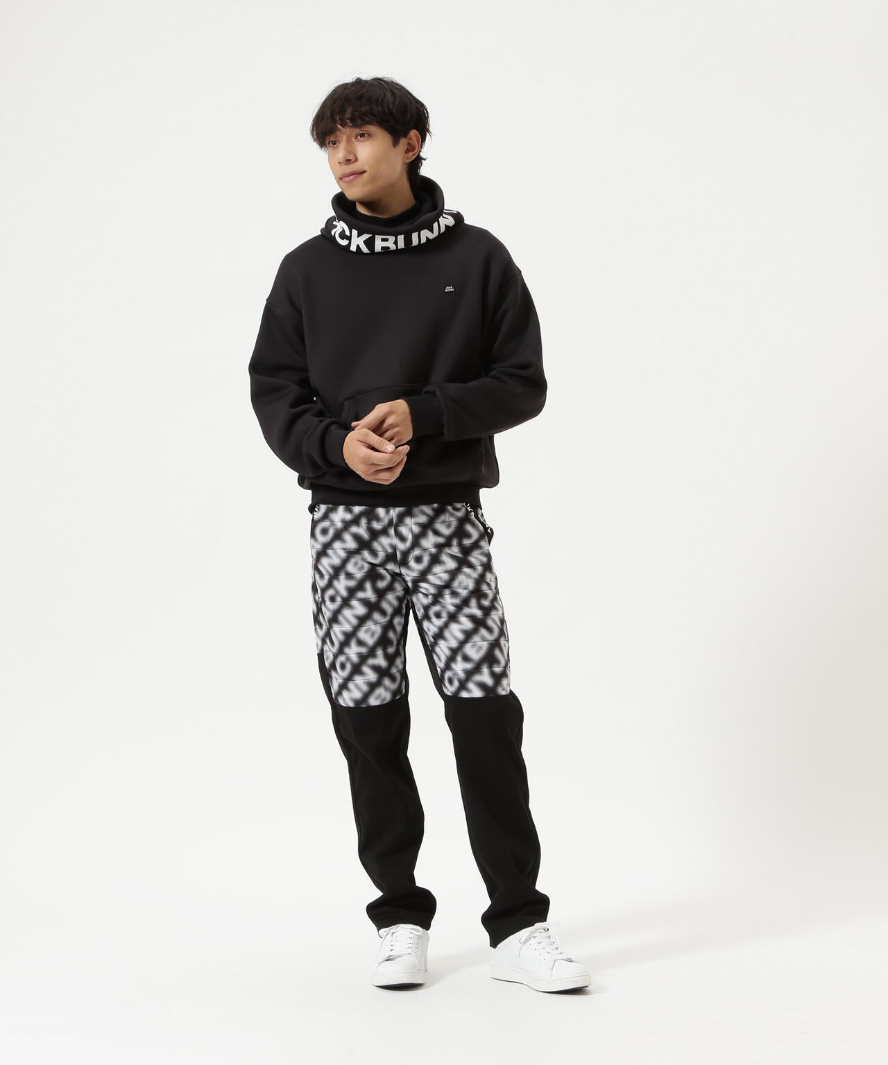 PEスムースラミネート中綿ロングパンツ