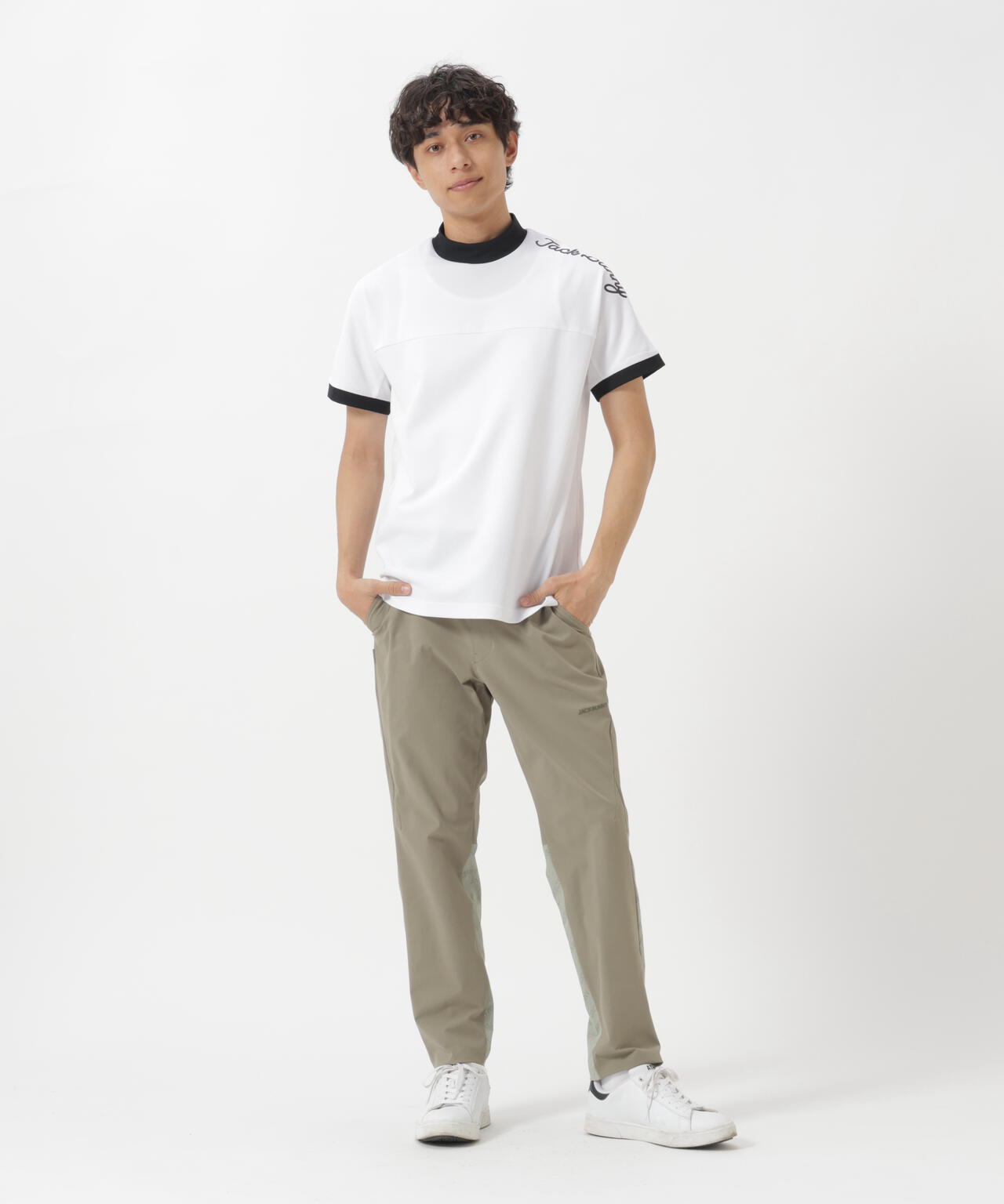 182cm C:84 W:71 H:89 着用サイズ：5