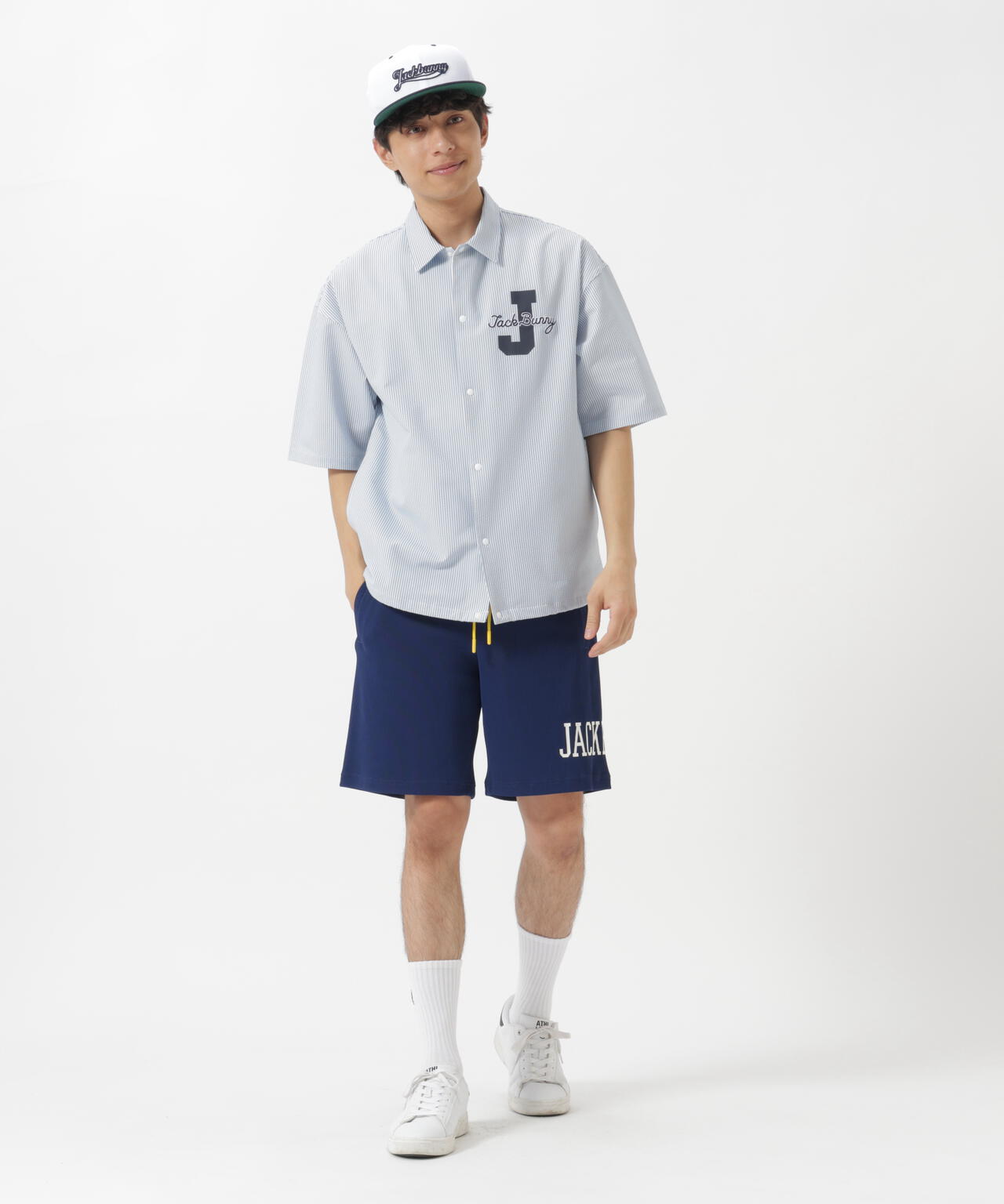 182cm C:84 W:71 H:89 着用サイズ：5
