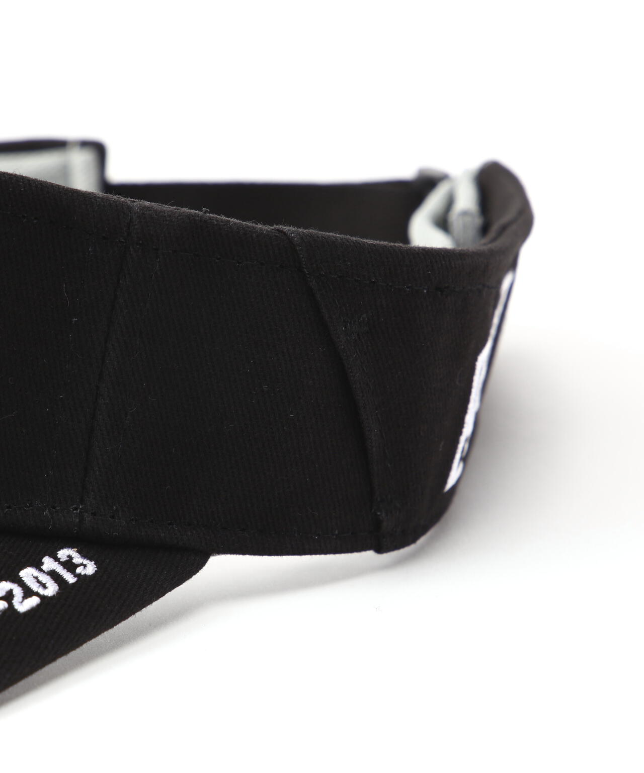 サングラスホルダー付バイザー (UNISEX)