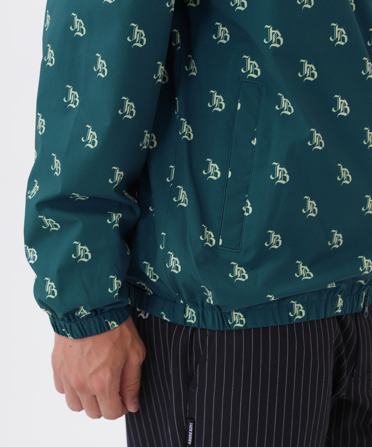 ゴシックロゴプリント裏メッシュフーディブルゾン (MENS) | Jack Bunny