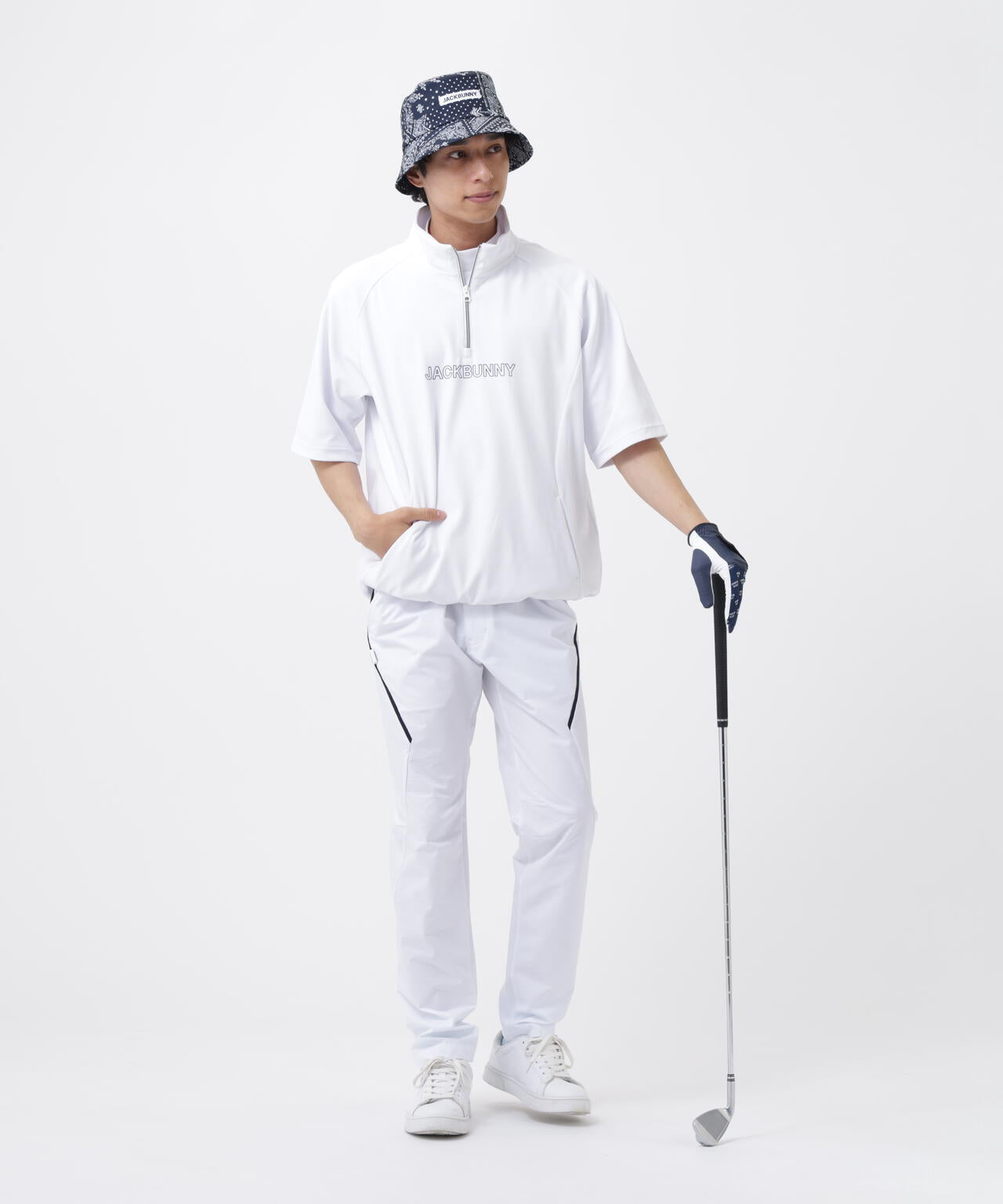 182cm C:84 W:71 H:89 着用サイズ：5