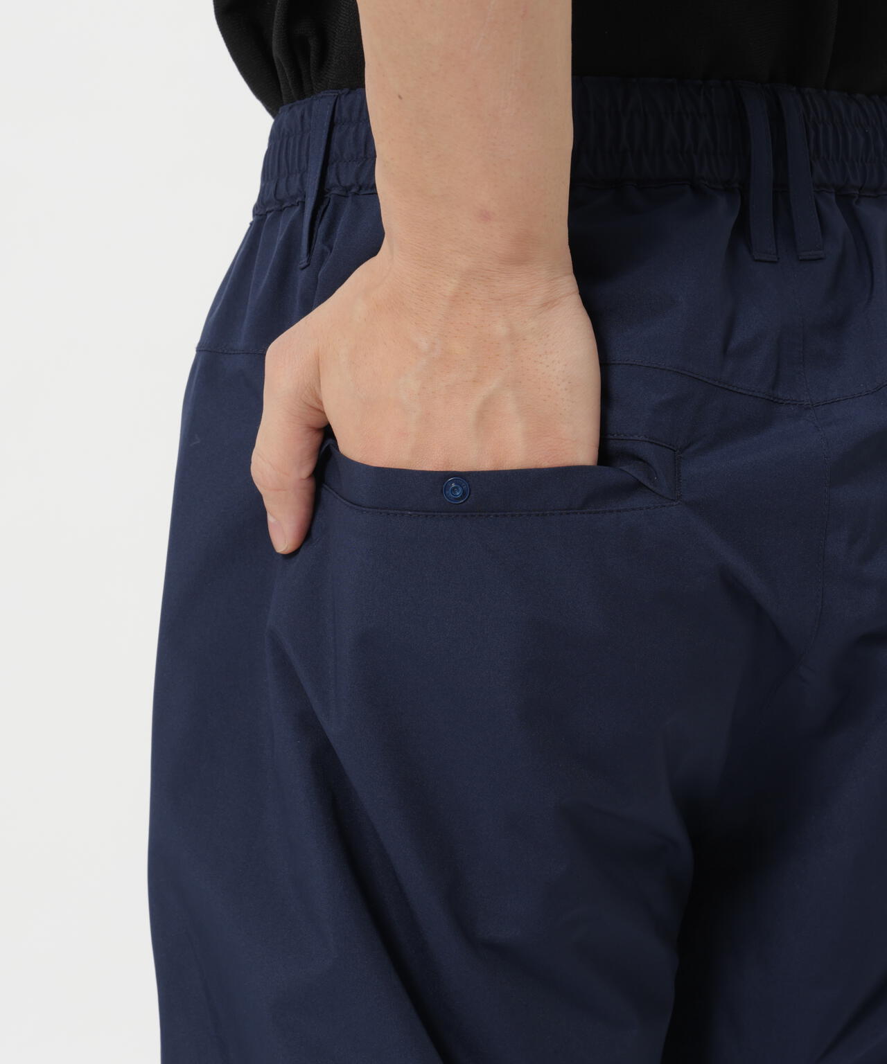 182cm C:84 W:71 H:89 着用サイズ：5