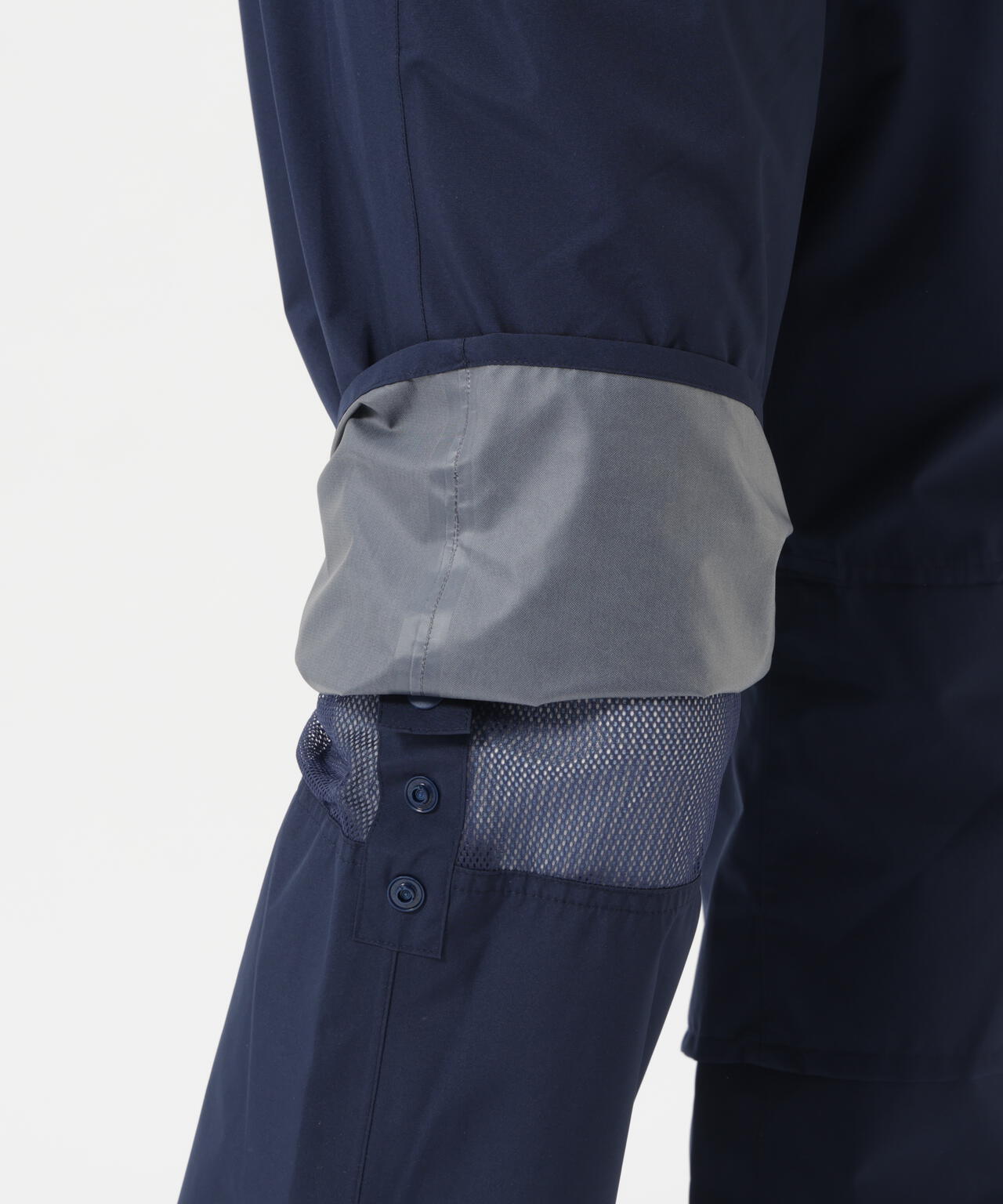 182cm C:84 W:71 H:89 着用サイズ：5