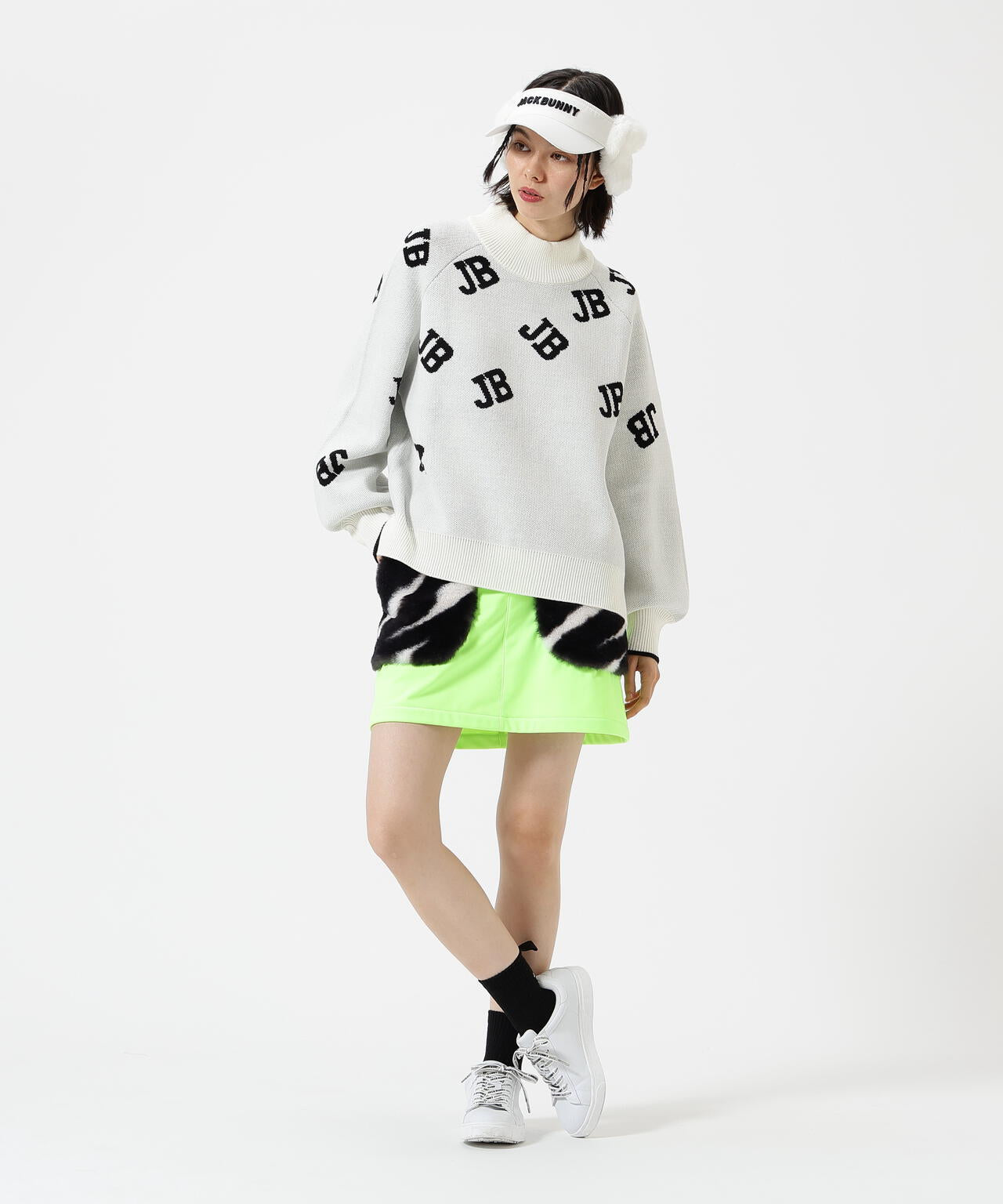 カジュアルモックネックニットプルオーバー