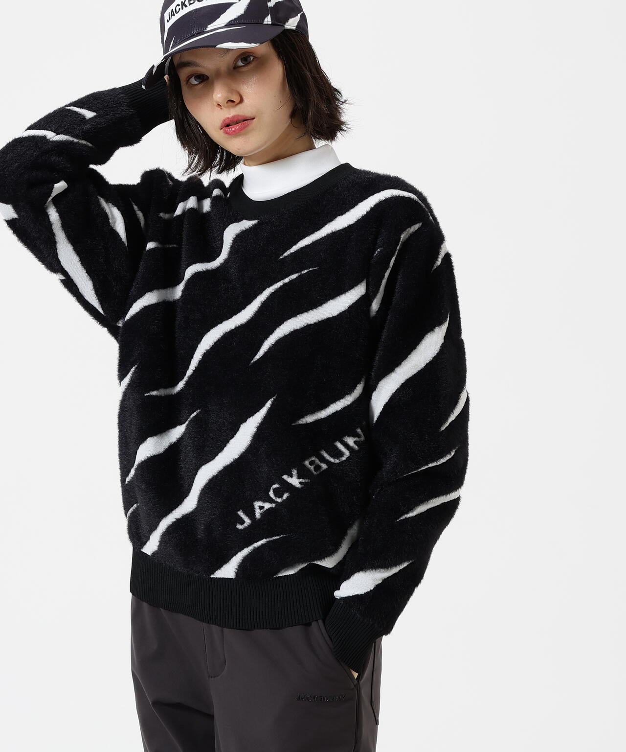 値下げ 新品タグ付き Jack Bunny!! ロゴクルーネックセーター 黒 5 12Gダブルジャガードクルーネックニットプルオーバー | Jack Bunny