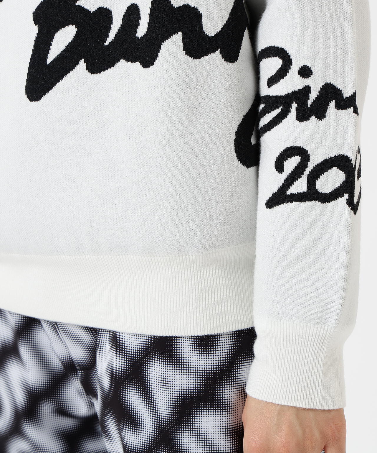 防風裏地付きクルーネックニットプルオーバー