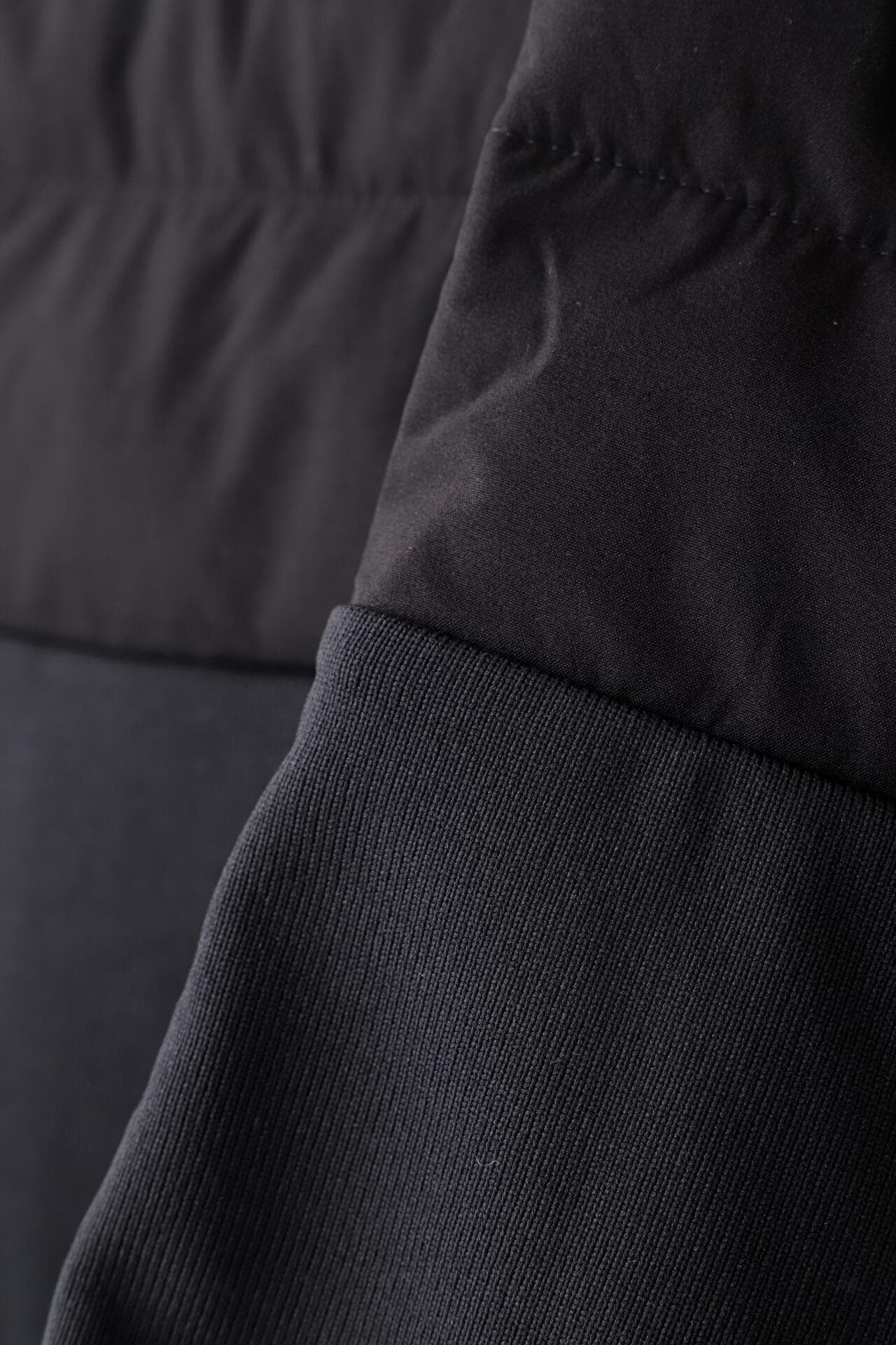 【PGG】アモッサ×ナイロンメカニカルストレッチタフタ スタンドジップベスト (MENS)