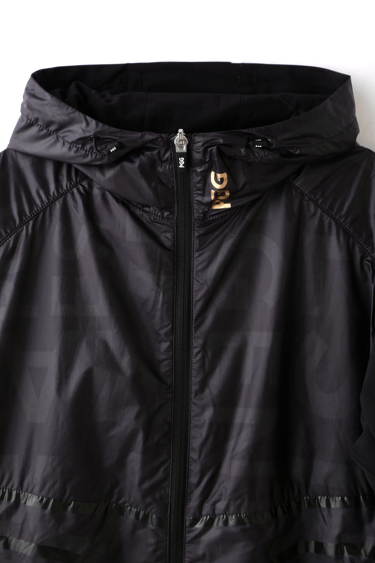 【PGG】【GSIX】PERTEX DIAMOND FUSEスタンドフーディブルゾン ＜ブラックロゴ総柄＞ (LADIES)