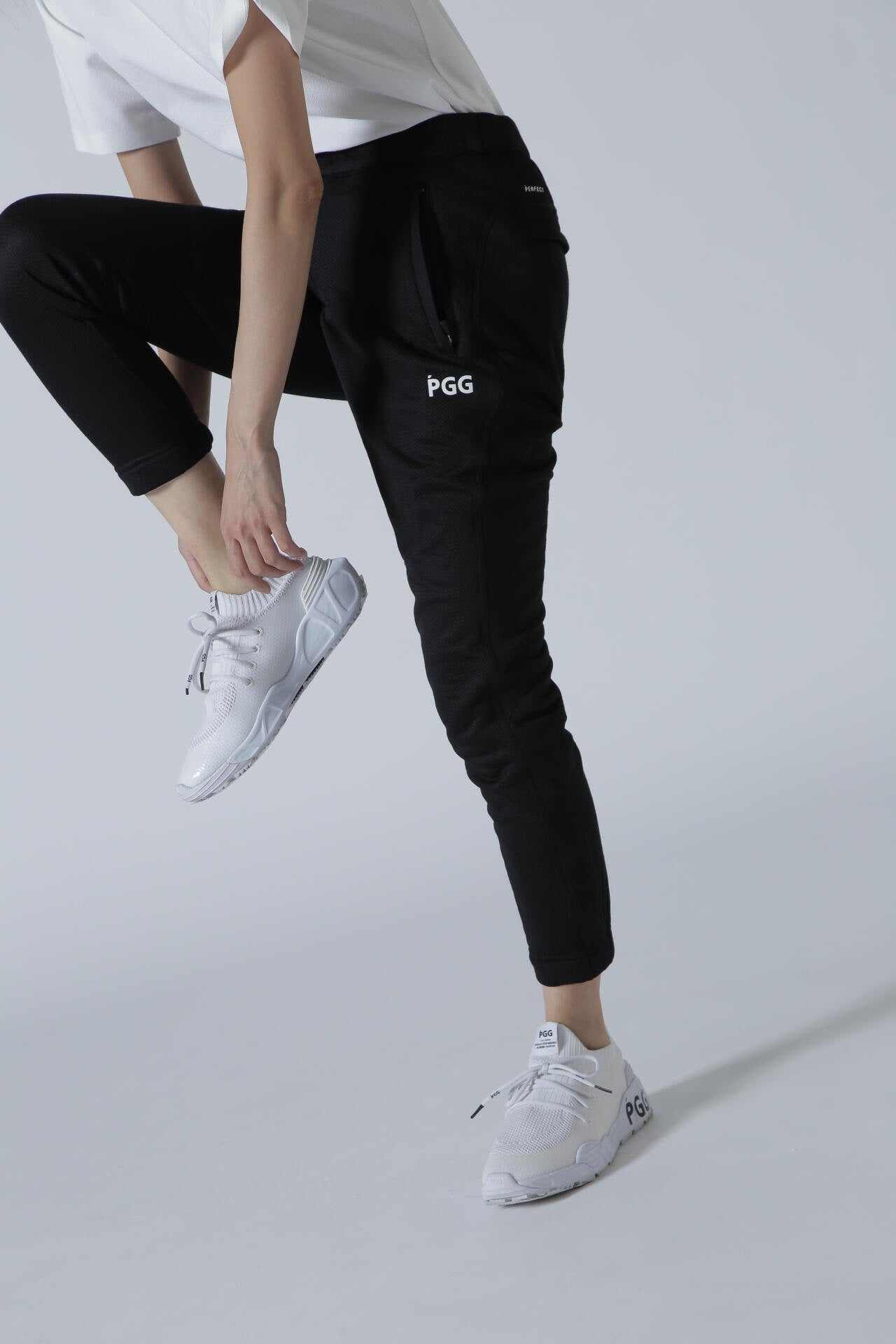 新品★57,200円 パーリーゲイツ PGG ポロシャツ＆パンツ セットアップ５ 新品☆57,200円 パーリーゲイツ PGG ポロシャツ＆パンツ セットアップ5