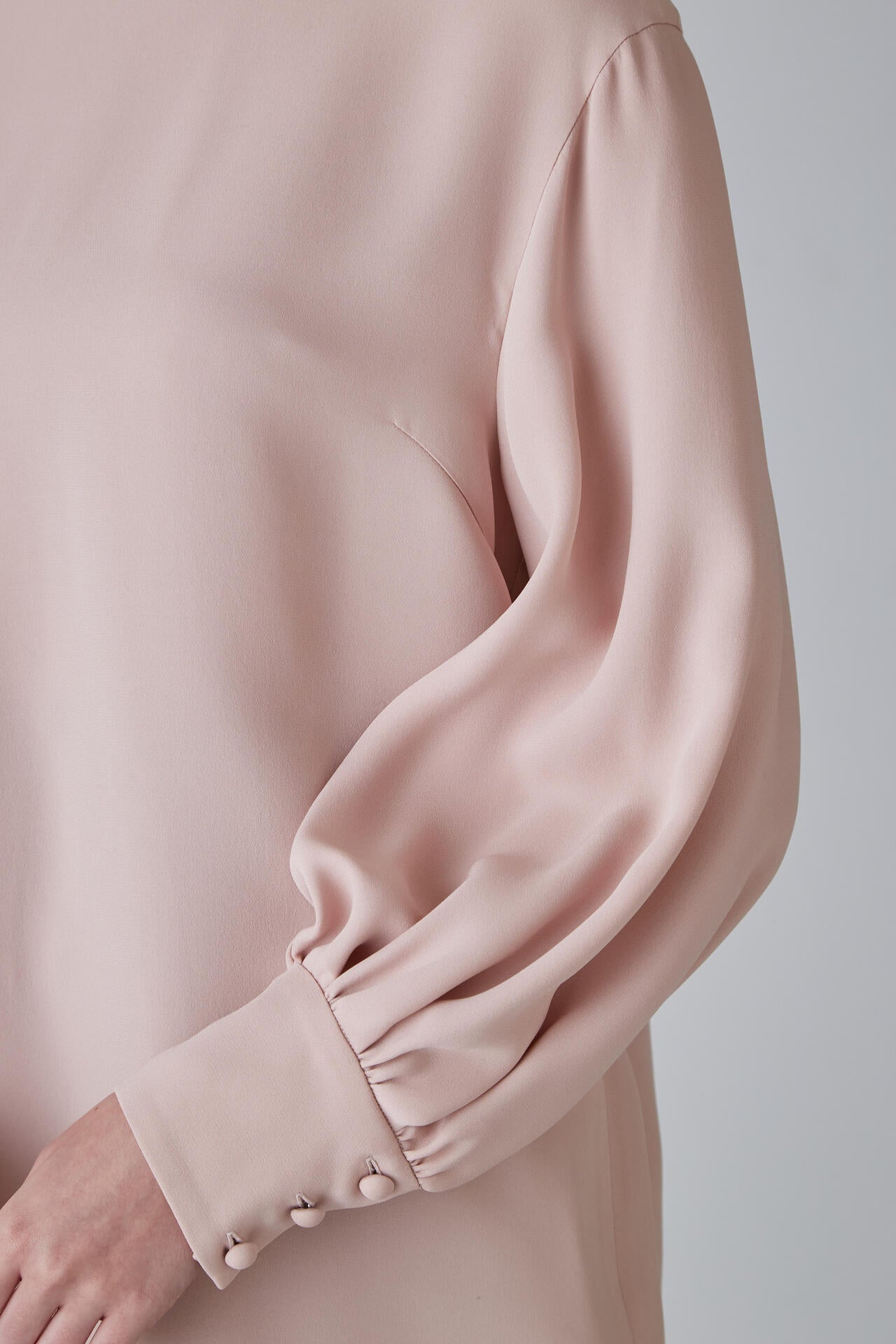 BLACK LABEL＞ シルクデシンブラウス | ADORE（アドーア） ｜【公式