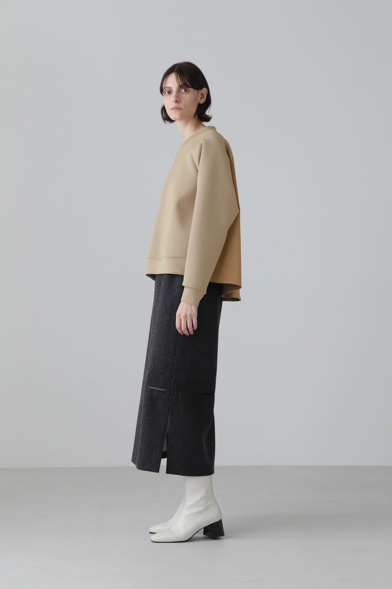 未使用に近い 23AW アドーア モノテックカットソー スウェット ドッキング モノテックカットソー | ADORE（アドーア） ｜【公式】通販mix.tokyo