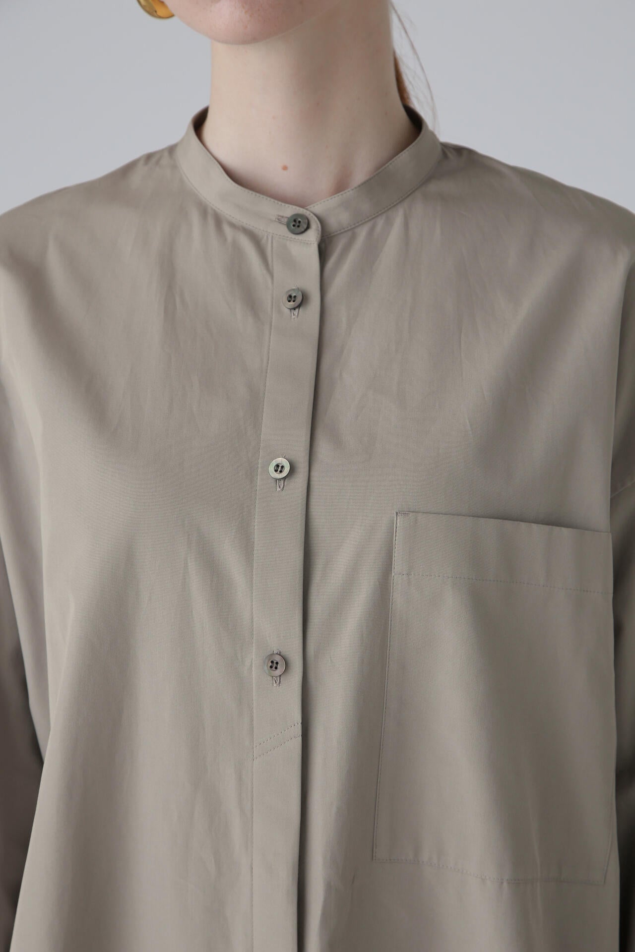 THOMAS MASON Coブロードノーカラーブラウス | ADORE（アドーア