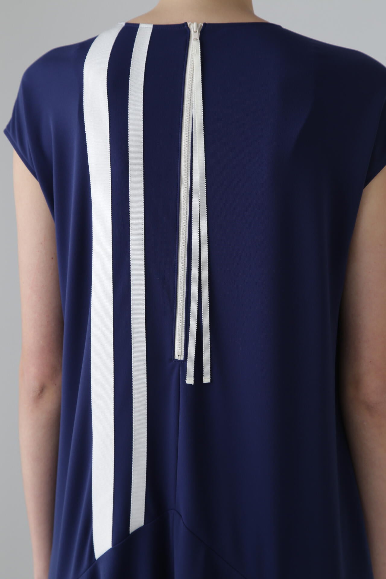 ユーティリティポンチワンピース | ADORE（アドーア） ｜【公式】通販