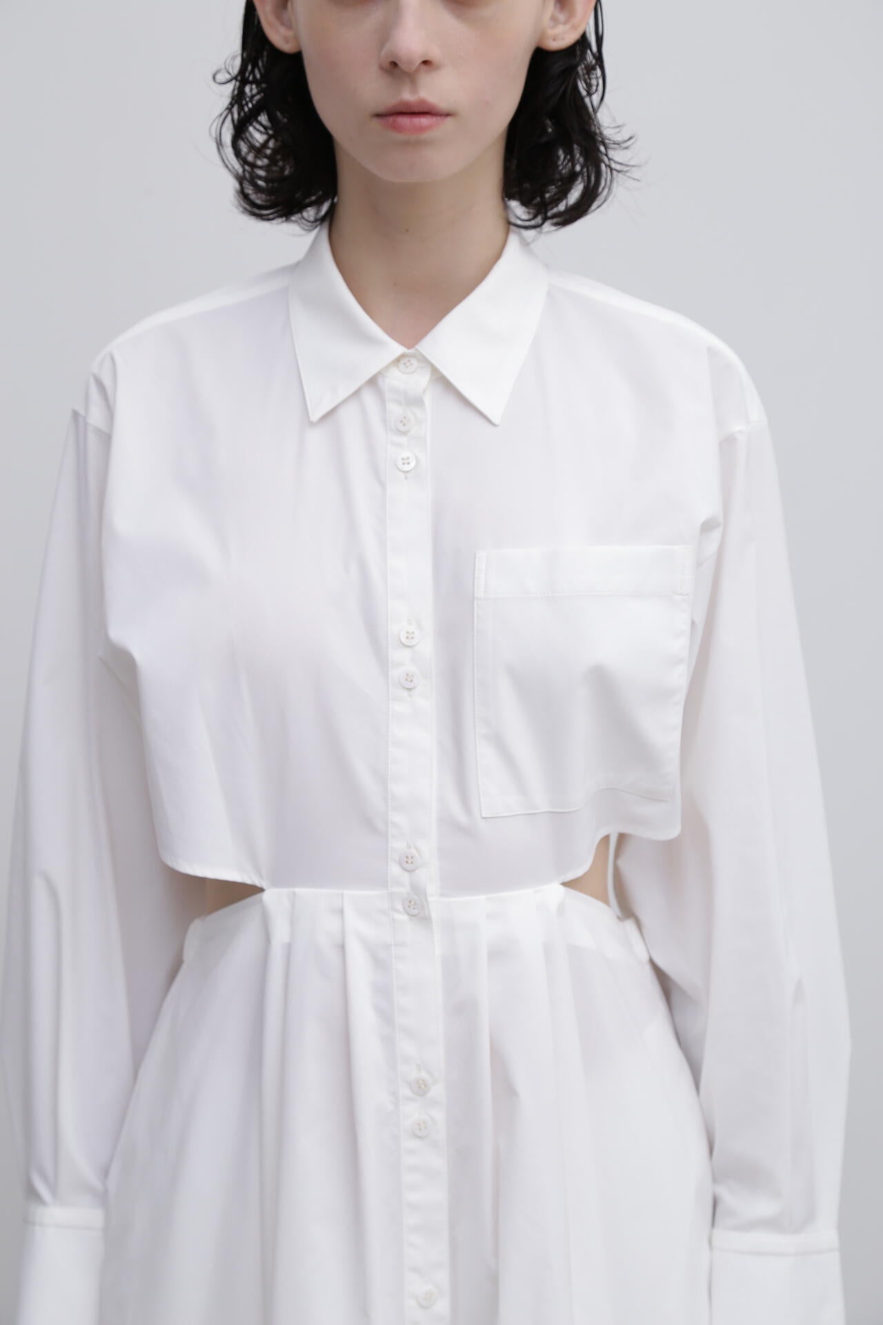 UNiPH＞ファンクショナルクロスワンピース | ADORE（アドーア