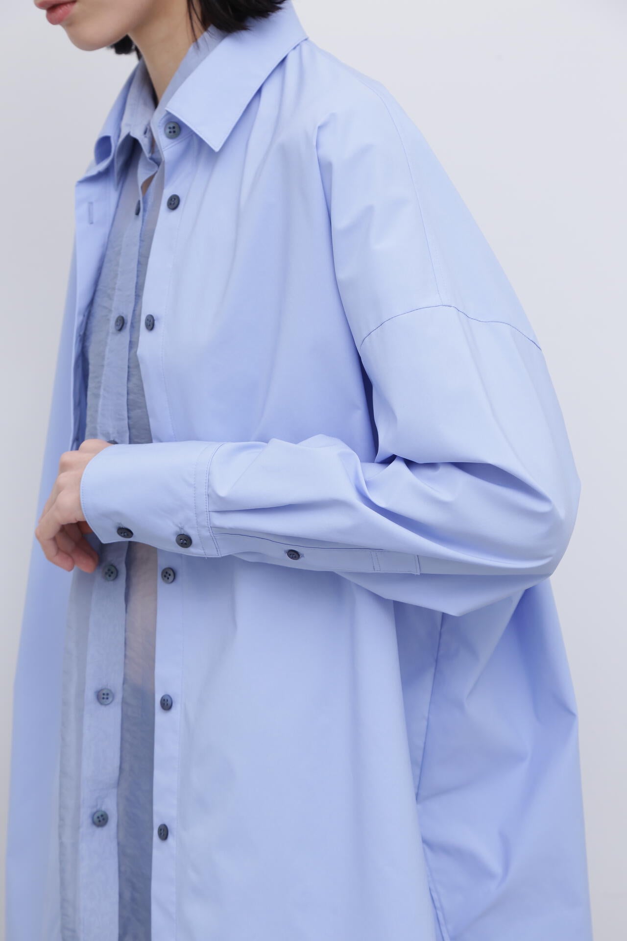 UNiPH＞ファンクショナルタイプライターブラウス | ADORE（アドーア