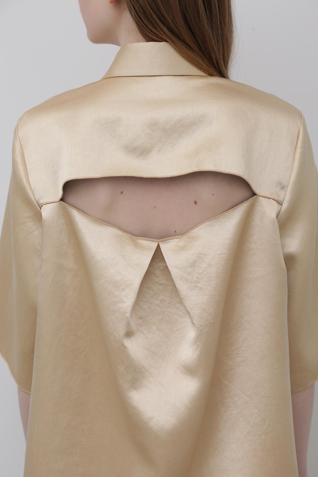 UNiPH＞ワッシャーサテンブラウス | ADORE（アドーア） ｜【公式】通販