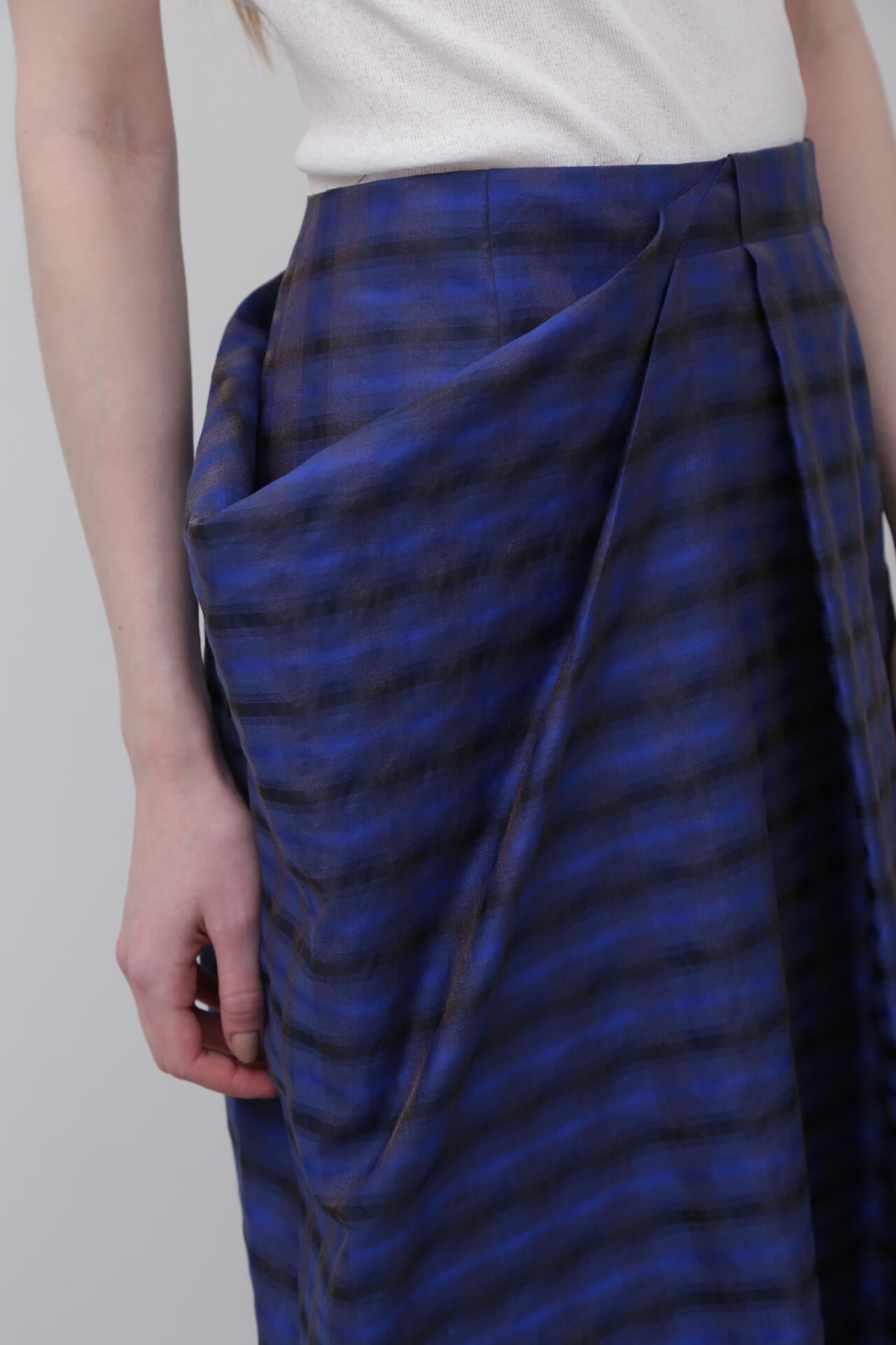 UNiPH＞スパークルチェックジャガードスカート | ADORE（アドーア