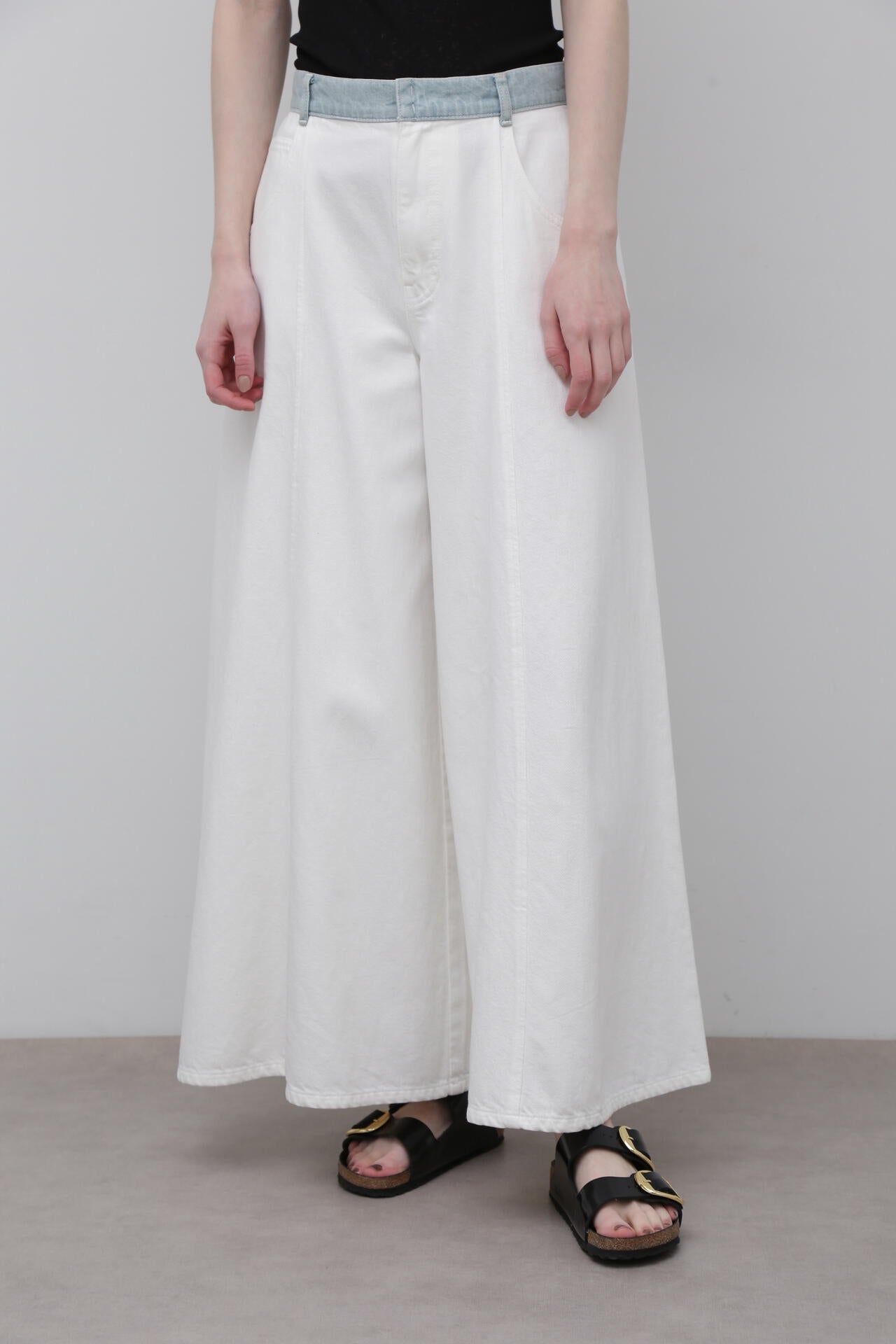 e81f0056-552b-55e2-9da2-65987f56fd31_Image