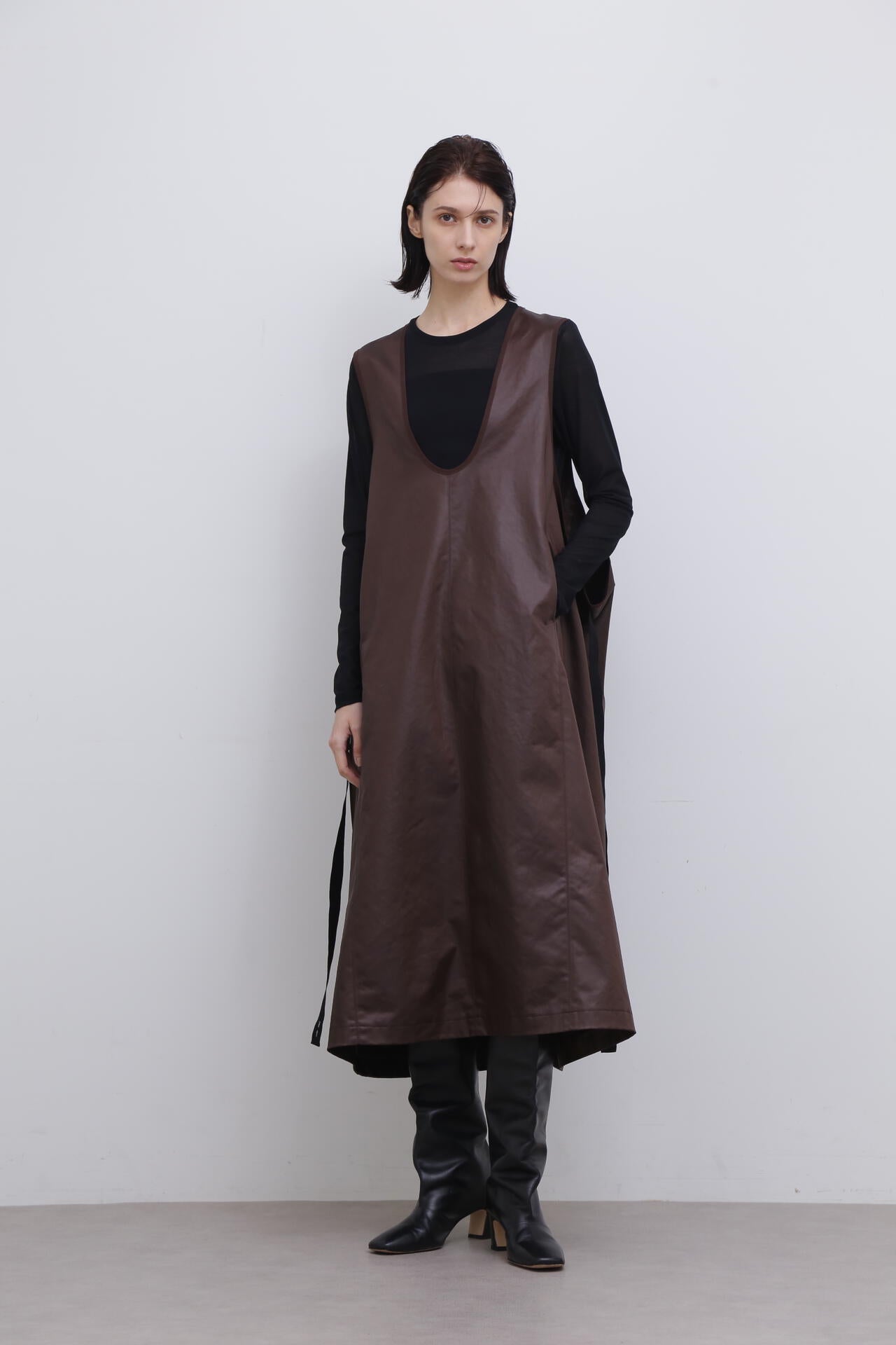 ADOREアドーア　ブラウン ロングワンピース 長袖 セール】 ◇コンパクトポンチワンピース （ワンピース）｜ADORE