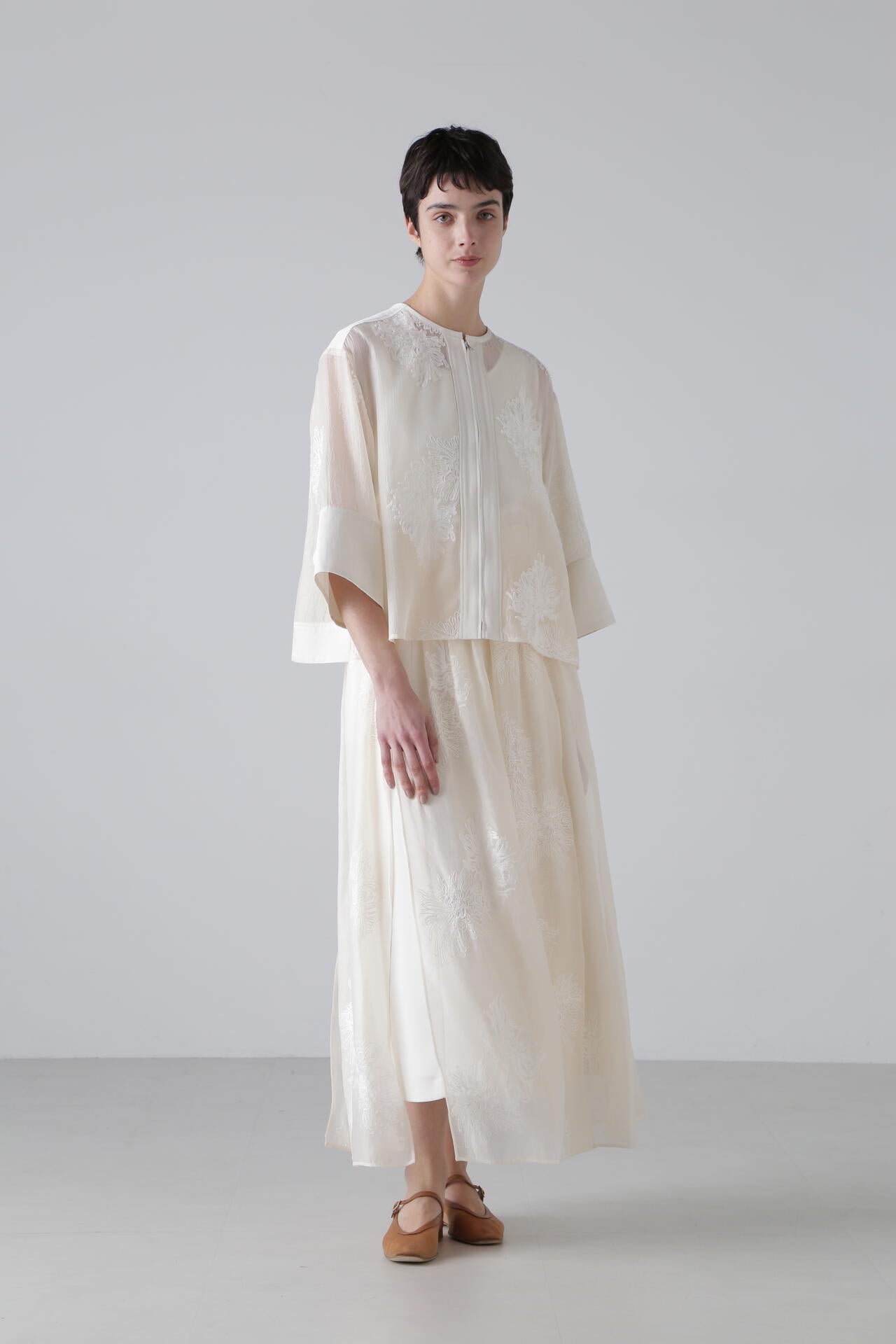 シアーエンブロイダリージャケット | ADORE（アドーア） ｜【公式