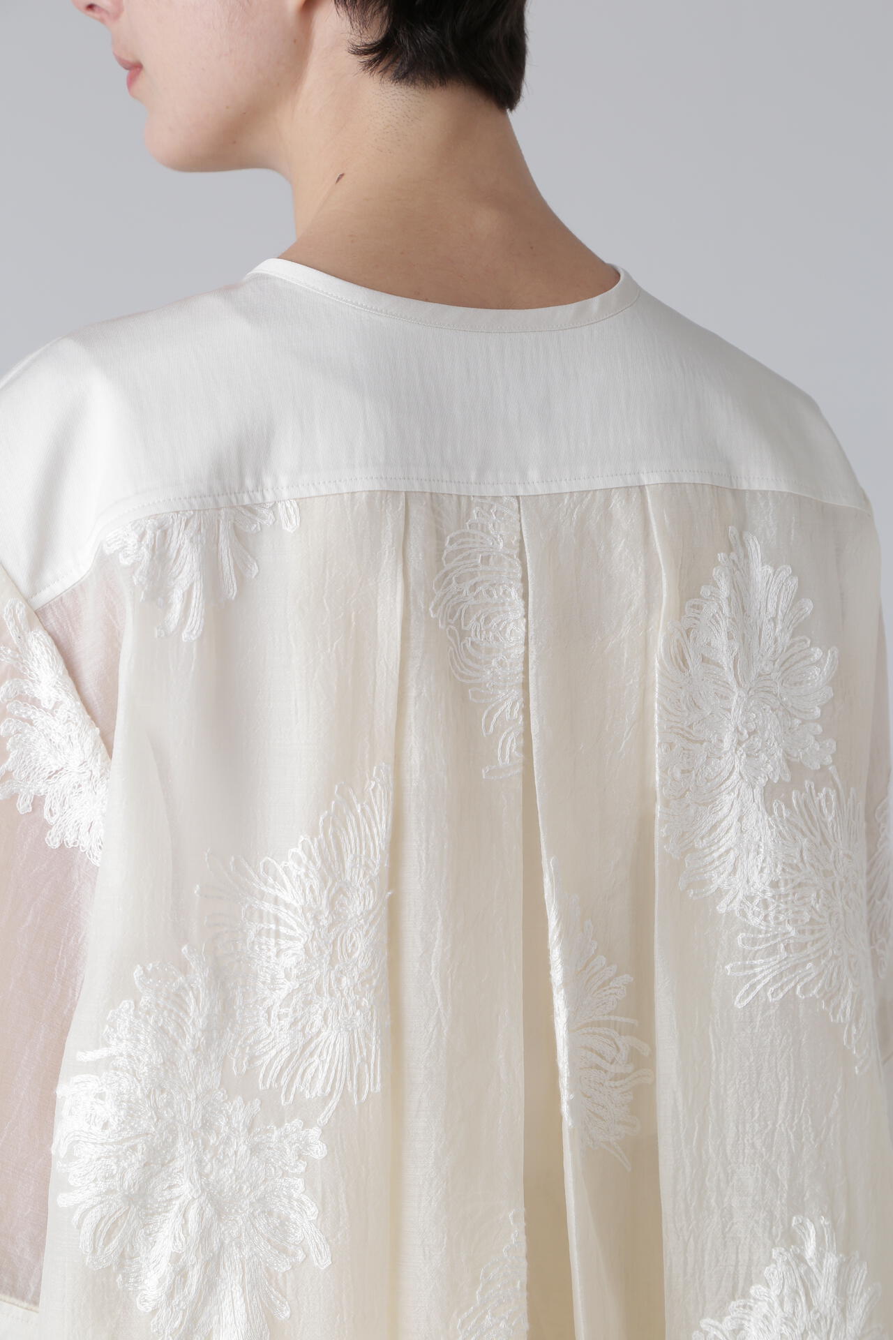 シアーエンブロイダリージャケット | ADORE（アドーア） ｜【公式