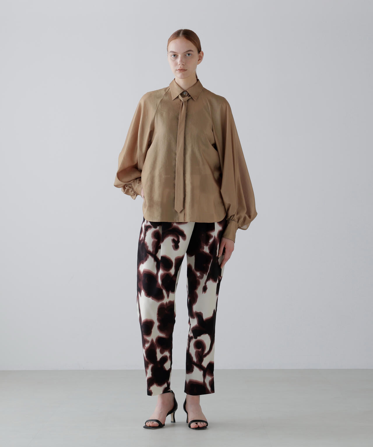 シルキーオーガンブラウス