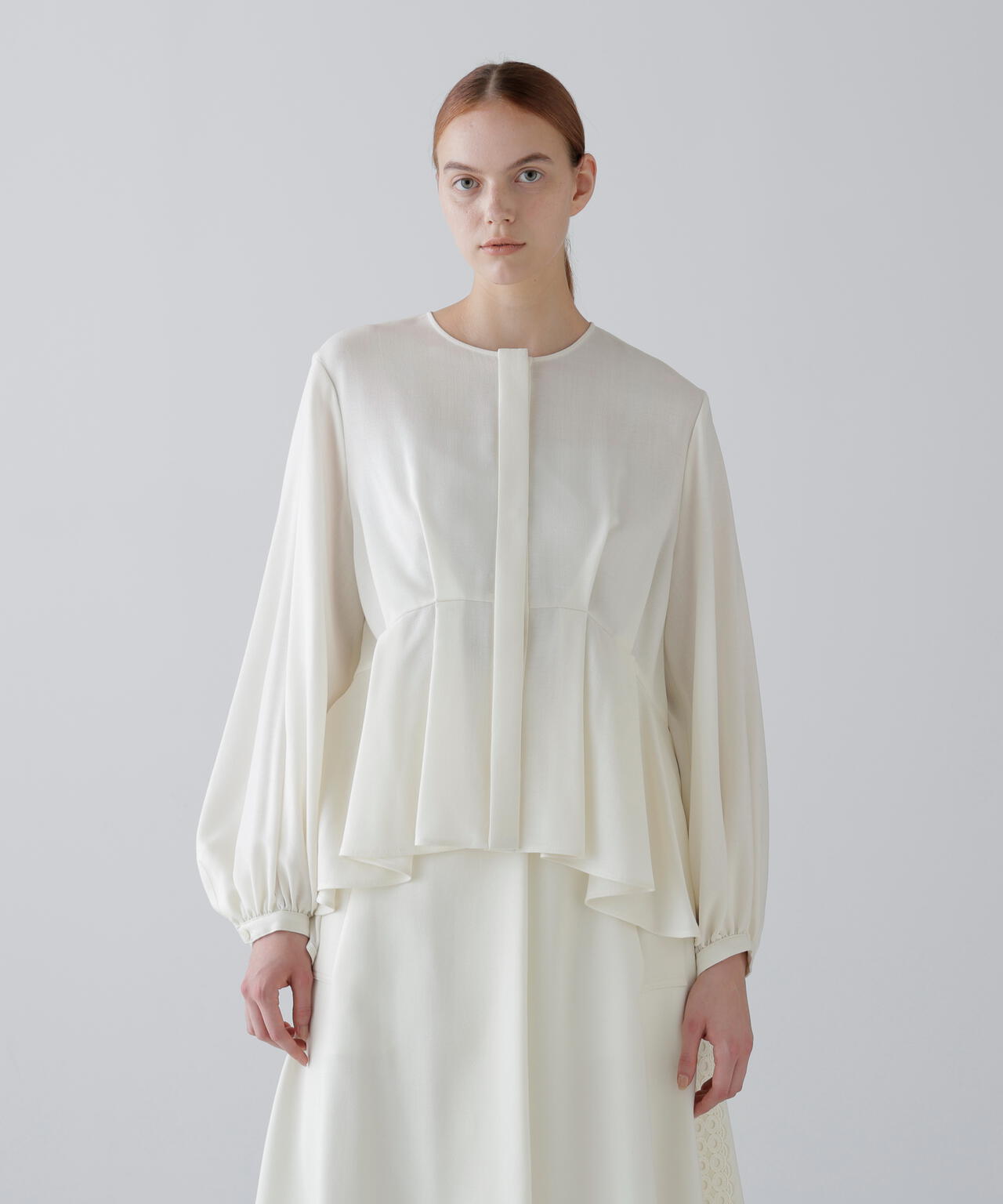 極美品✨ 2023 ADORE ベーシックアムンゼンブラウス グレー 38 