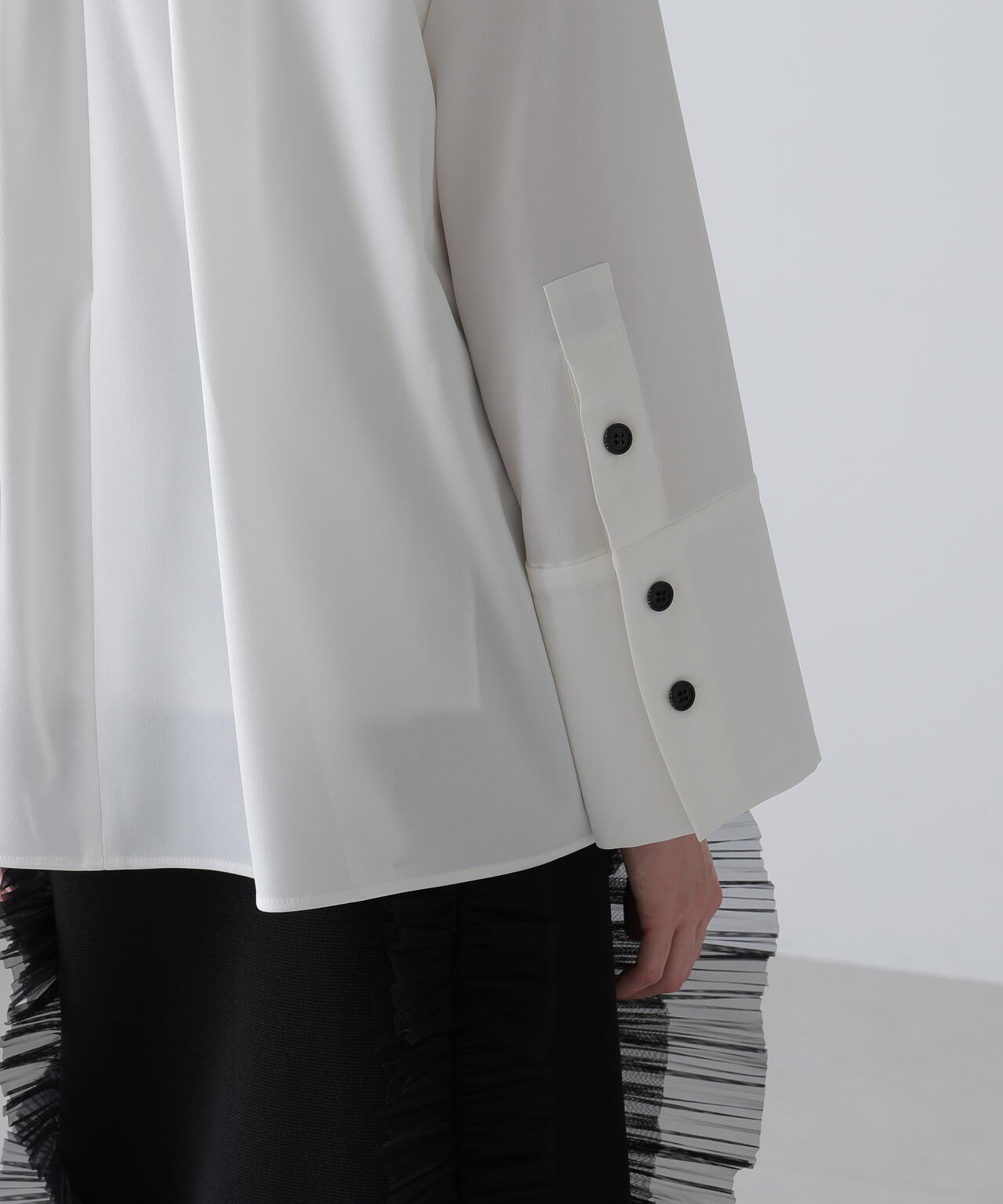 ドライタッチジョーゼットブラウス | ADORE（アドーア