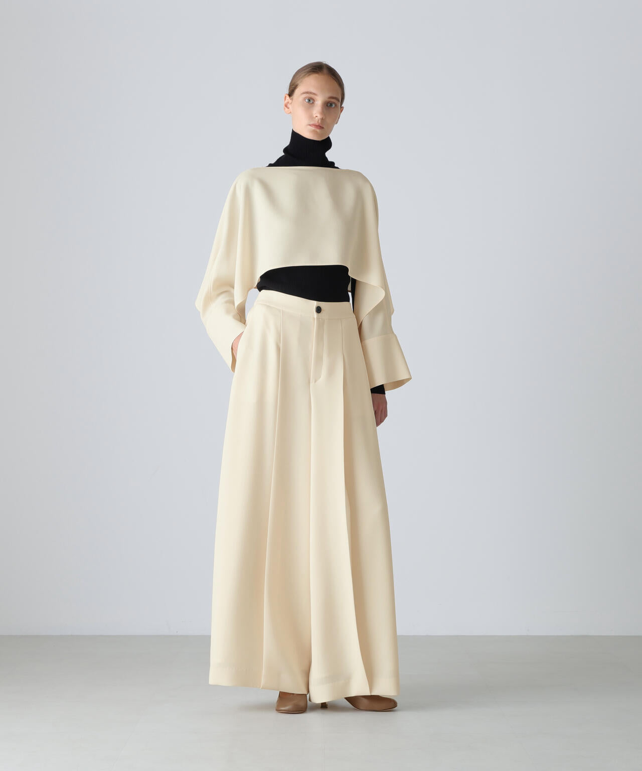 シルキーダブルクロスブラウス | ADORE（アドーア） ｜【公式】通販mix